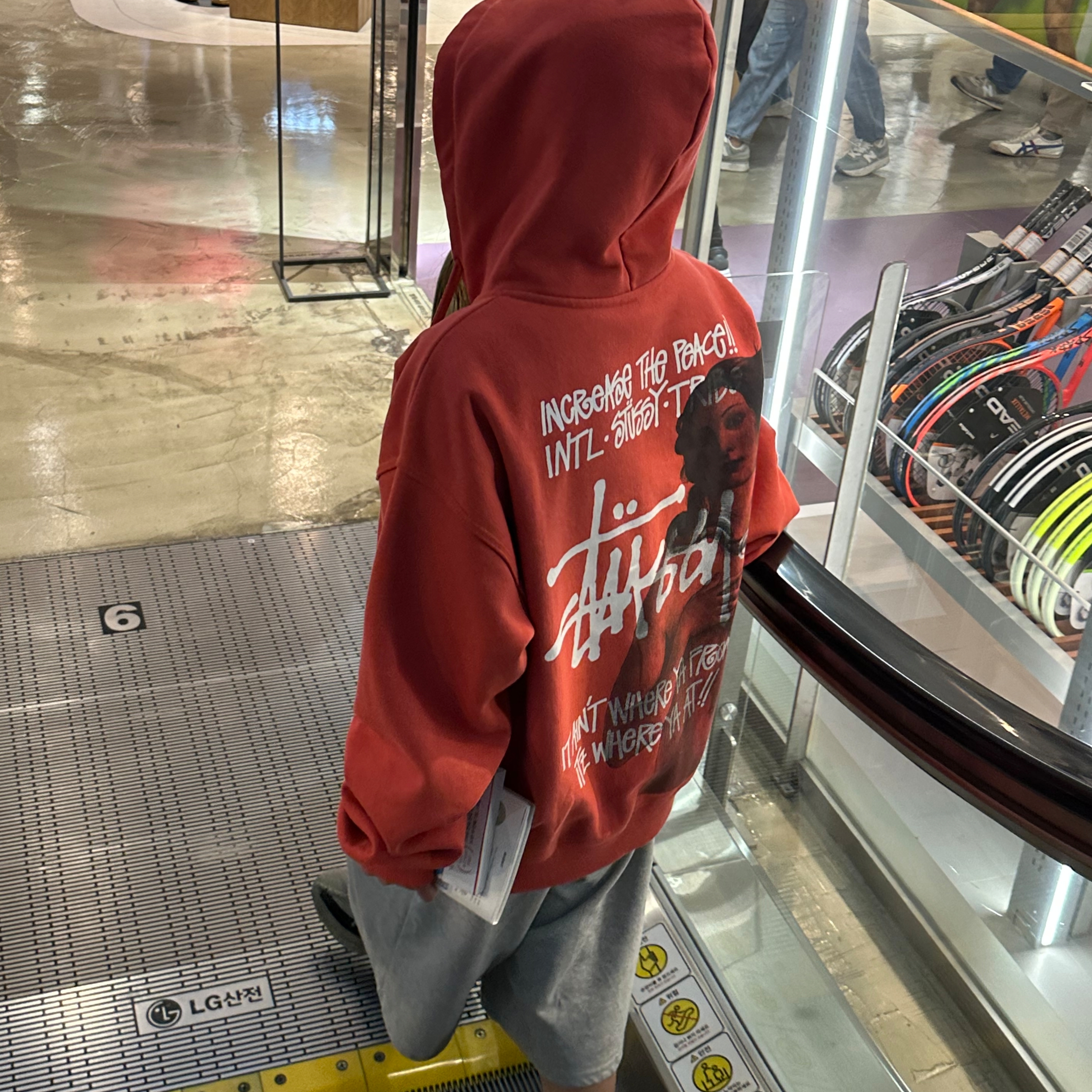 Stussy Ist Venus Zip Hoodie Pepper, Adidas Yeezy Boost 350 V2 Granite Core Black 착용 스타일 - 2