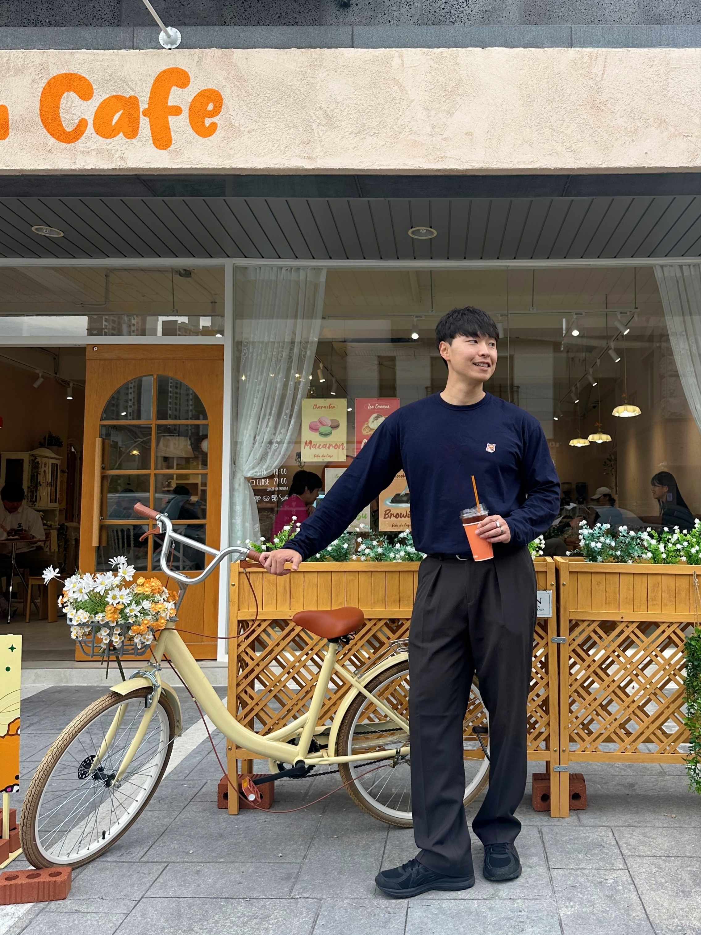 Maison Kitsune Fox Head Patch Regular Long Sleeve T-Shirt Navy 착용 스타일 - 2