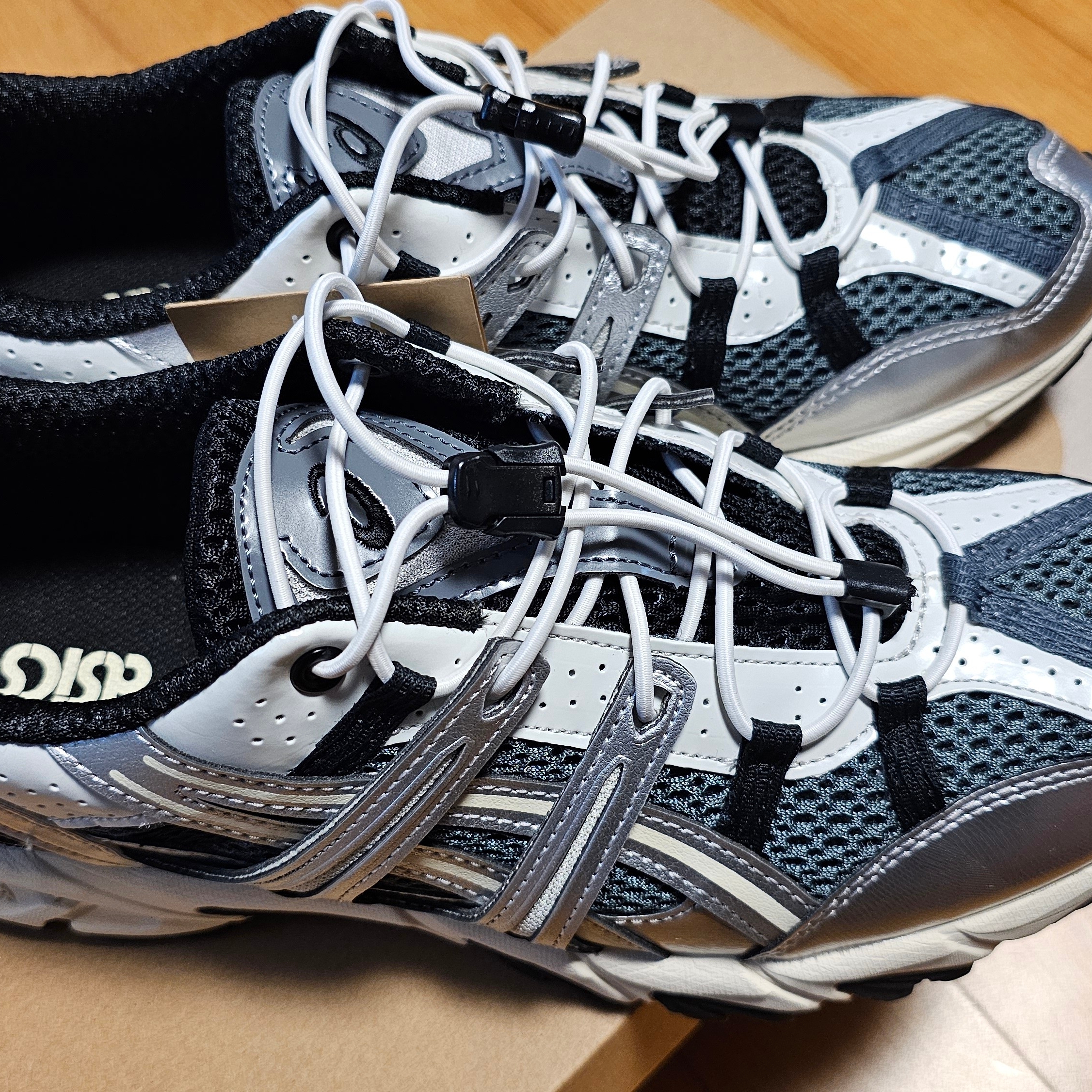 Asics Unlimited Gel-Sonoma 15-50 Steel Grey Pure Silver 착용 스타일