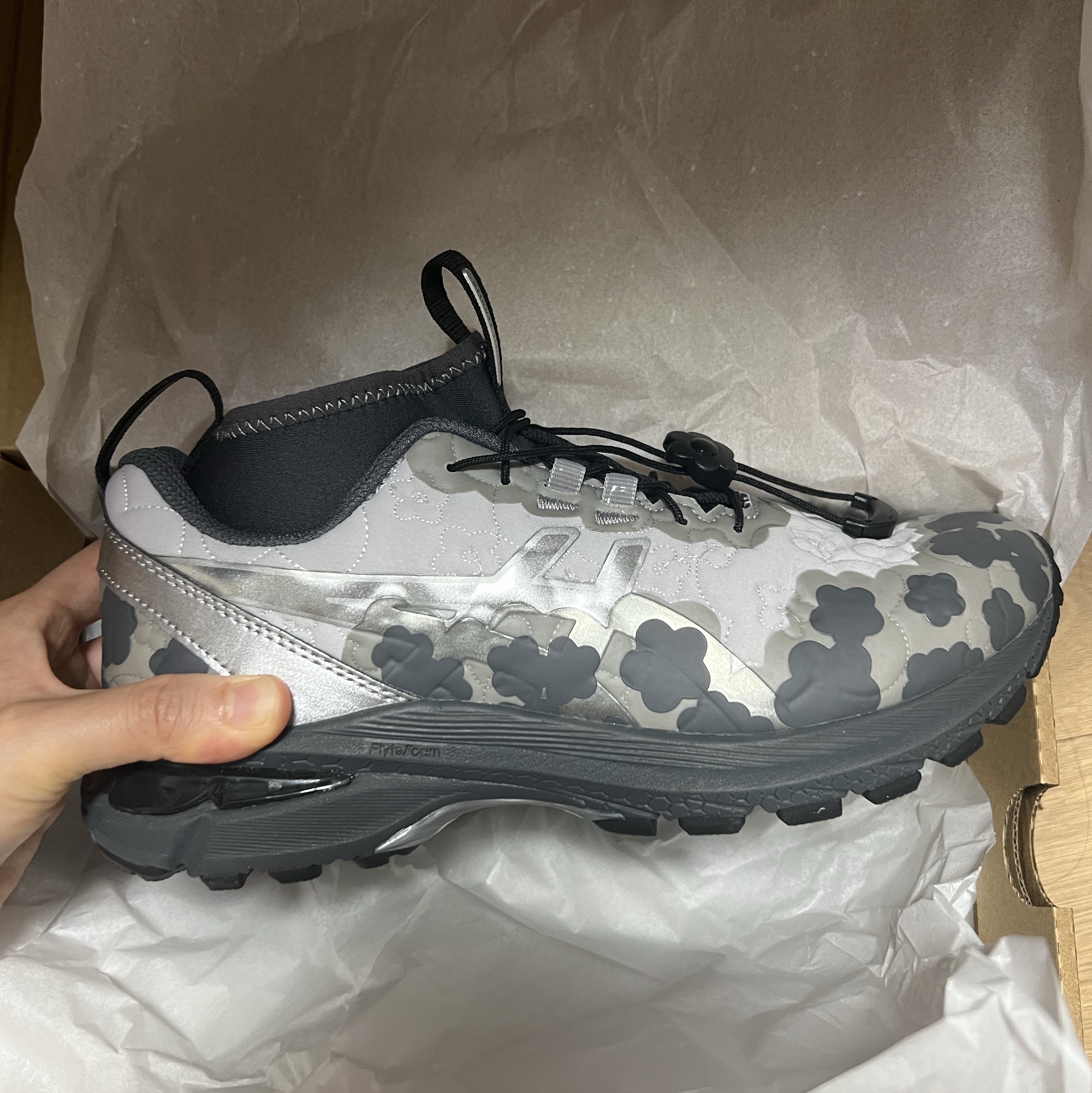 Asics x Cecilie Bahnsen Gel-Terrain MT Pure Silver 착용 스타일