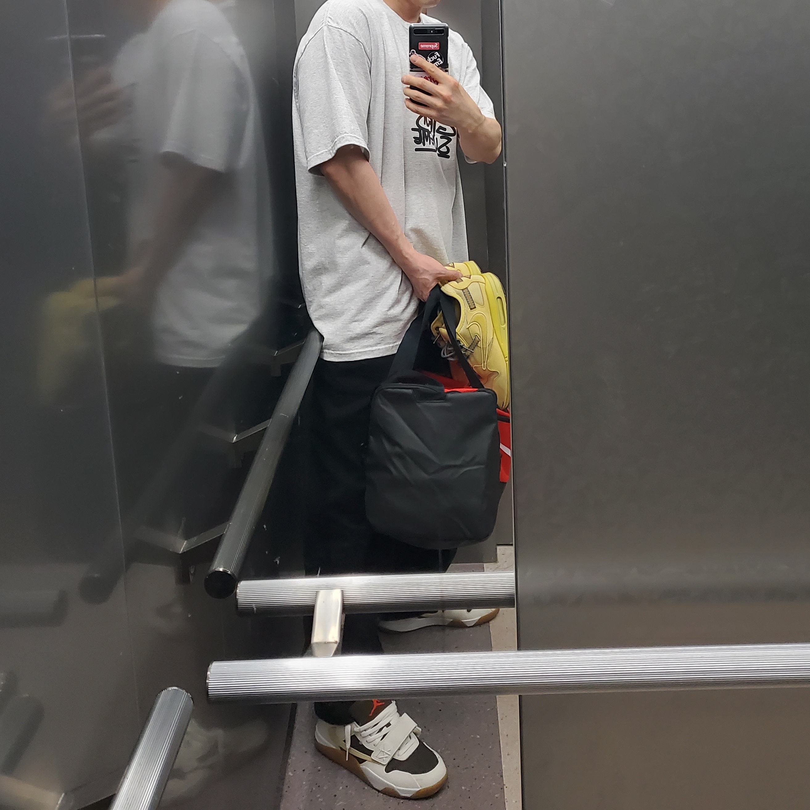 Jordan x Travis Scott Jumpman Jack TR Sail and Dark Mocha 착용 스타일