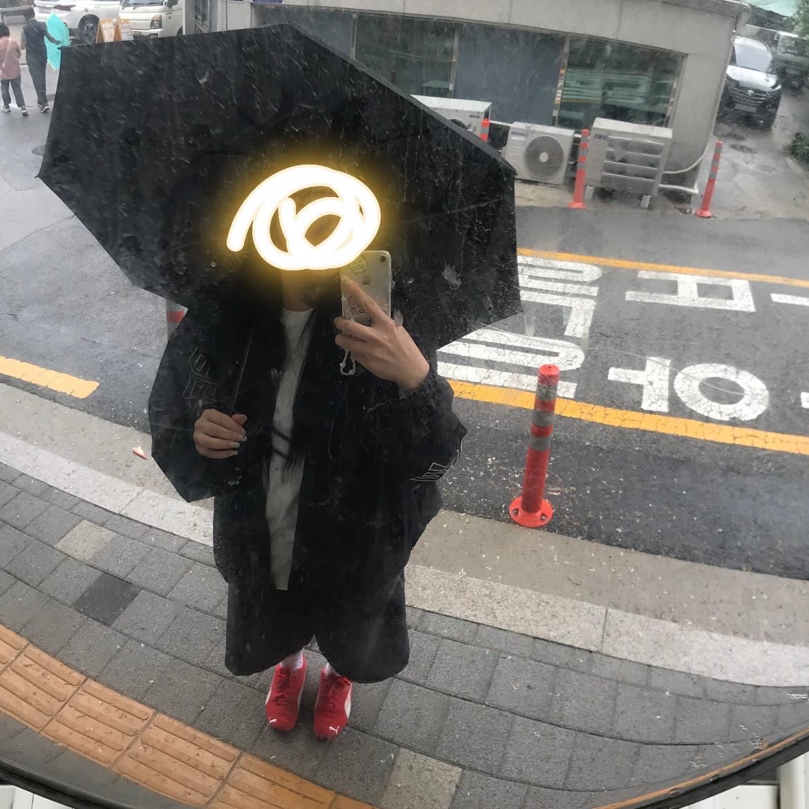 Supreme Spellout Embroidered Track Jacket Black - 24FW, Puma Speedcat OG Red White 착용 스타일