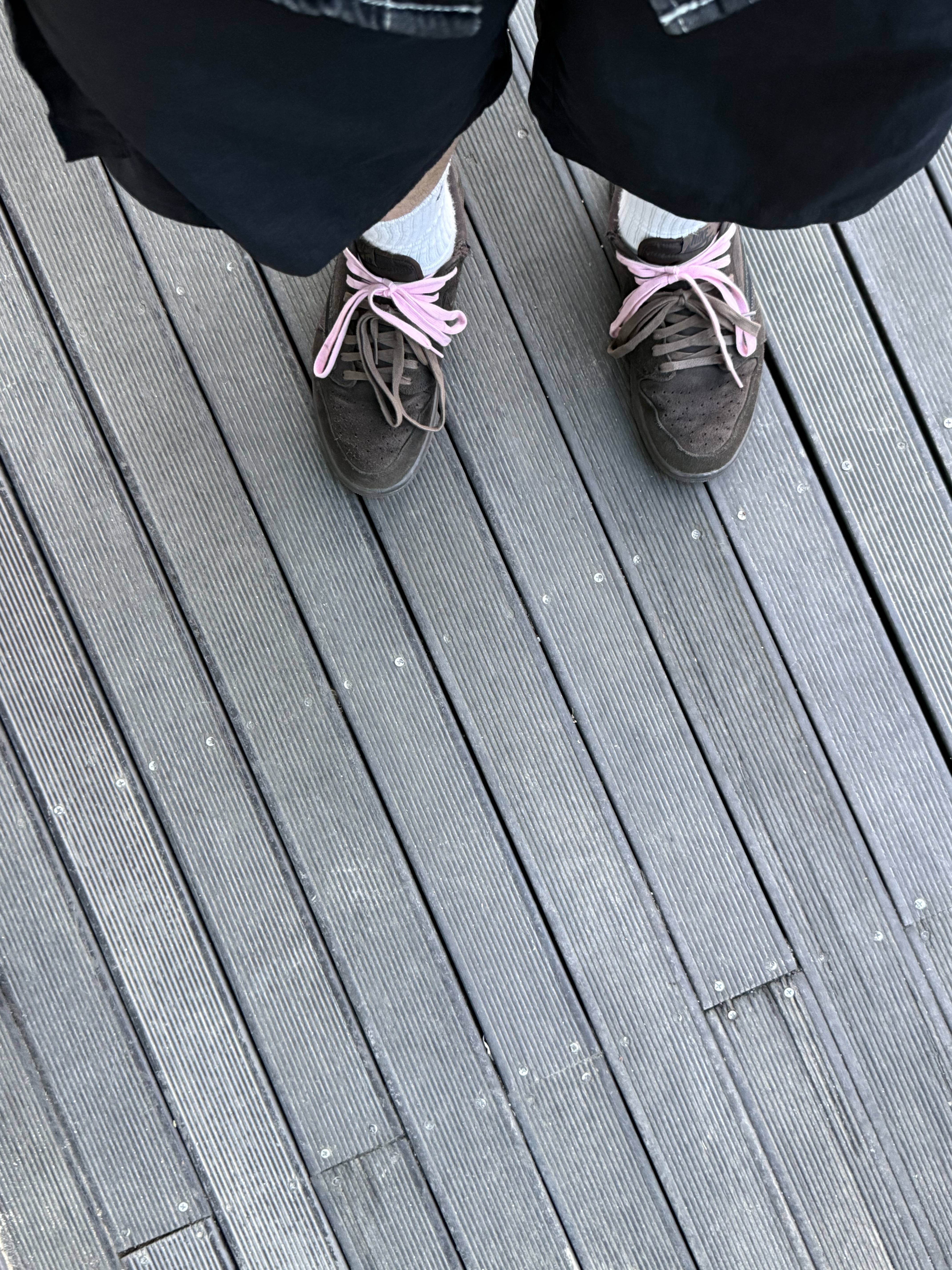 Jordan 1 x Travis Scott Retro Low OG SP Velvet Brown and Dark Mocha 착용 스타일
