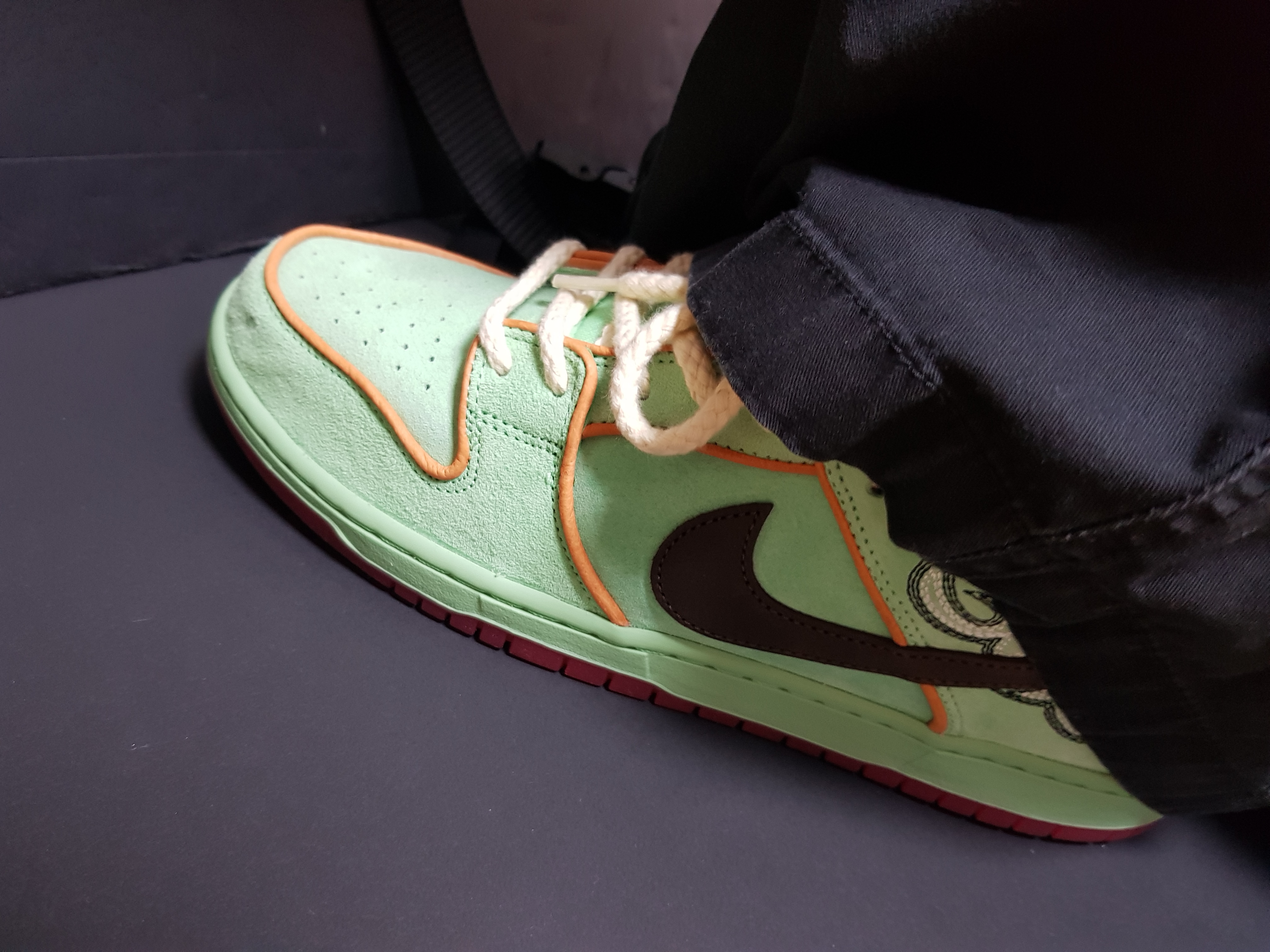 Nike SB Dunk Low Pro Tourmaline 착용 스타일 - 4