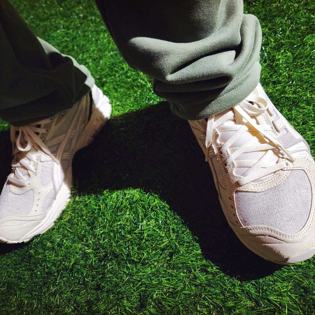 Aeae Web Logo Camo 5 Pannel Cap Black, Asics Gel-Kayano 14 Imperfection Pack Cream 착용 스타일 - 4