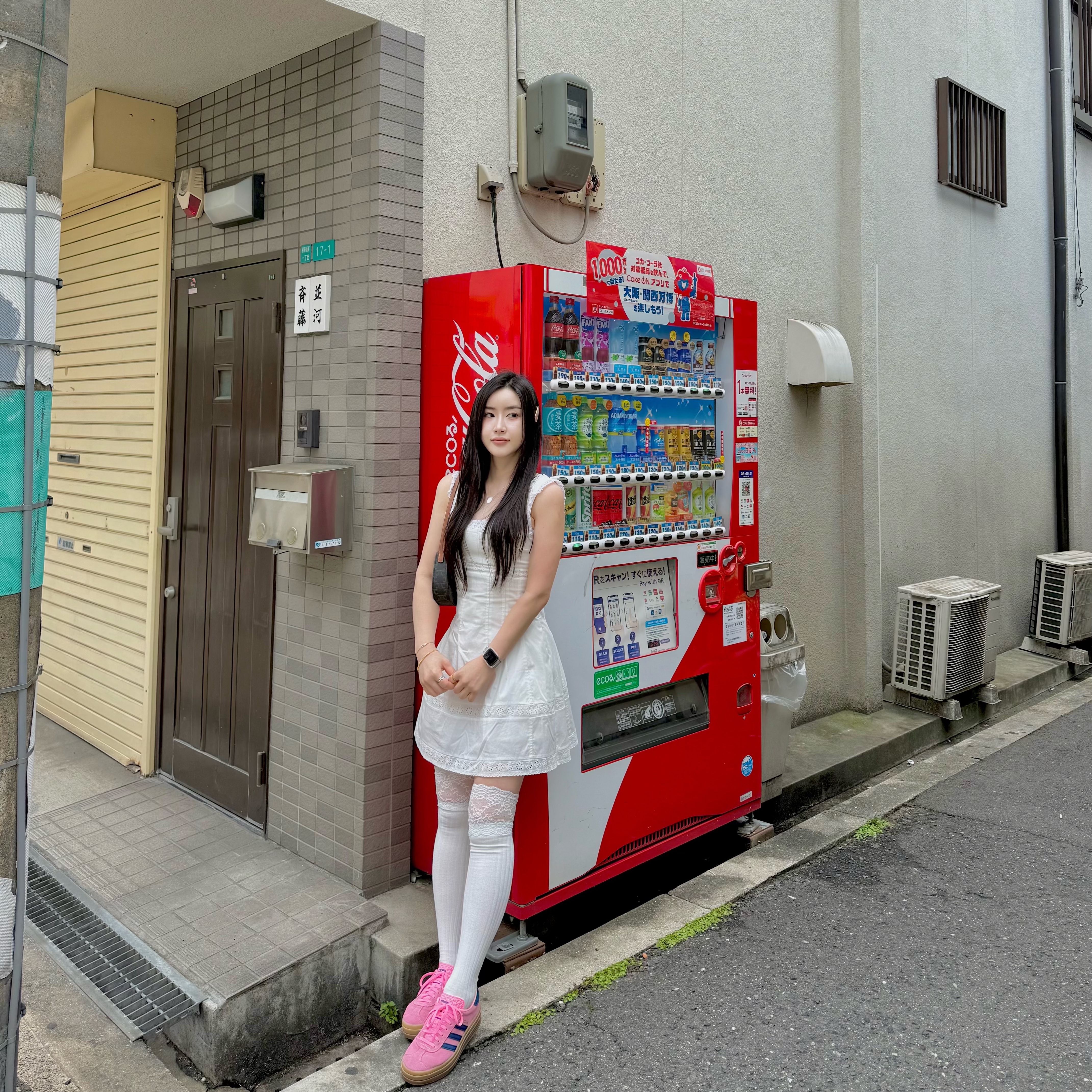 (W) Adidas Gazelle Bold Pink Glow Victory Blue, [KREAM 단독] STU Women Lace Dress White 착용 스타일