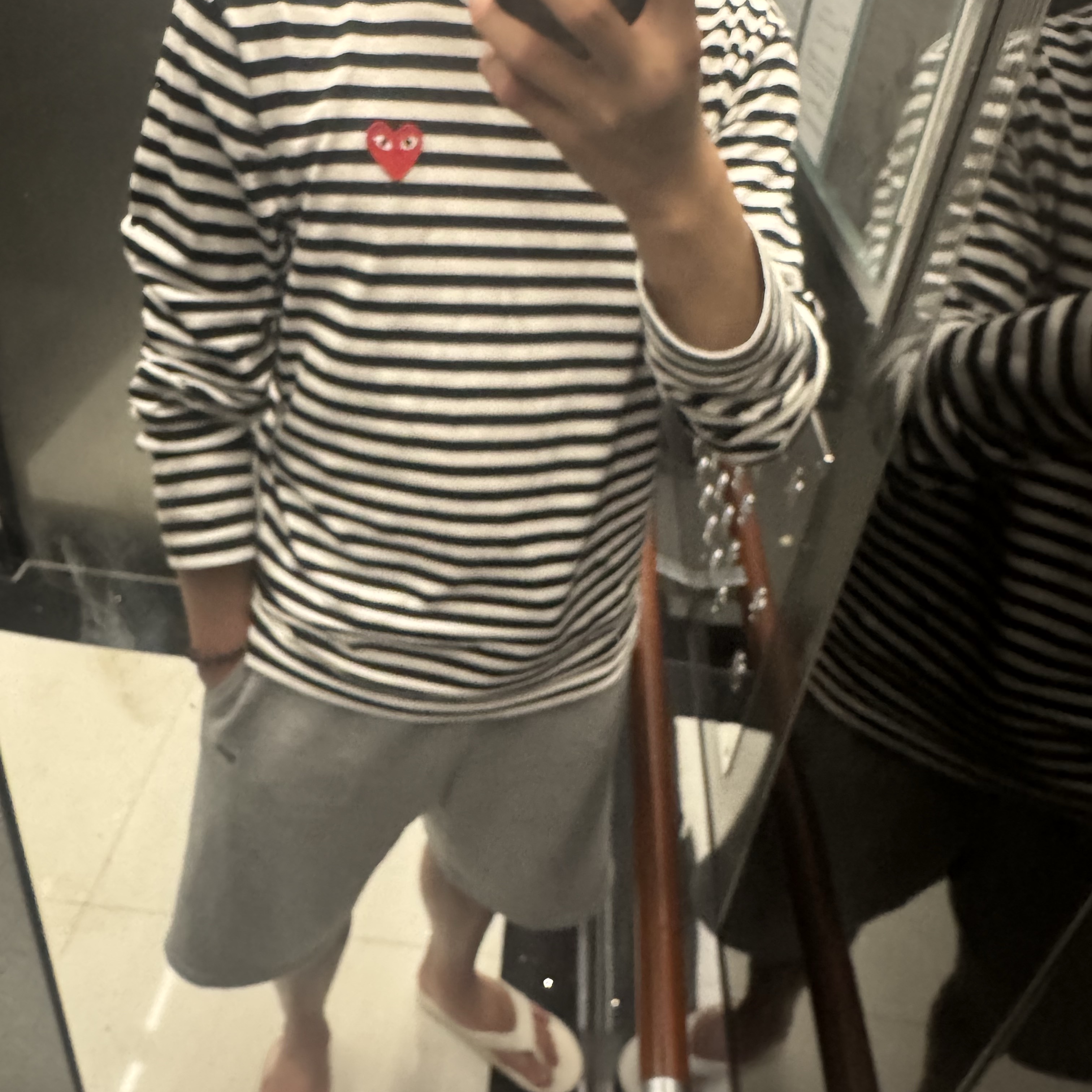 Play Comme des Garcons Striped LS T-Shirt Black White 착용 스타일