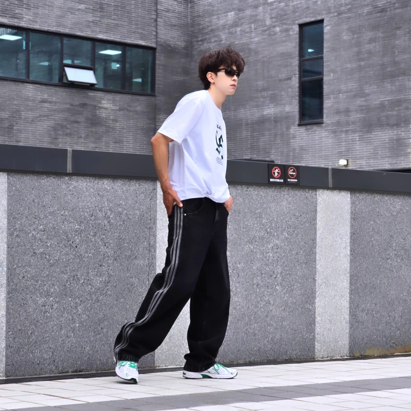 Adidas Adicolor Denim Firebird Pants True Black Denim - KR Sizing, Asics Gel-1130 White Pure Silver - Folder Exclusive 착용 스타일 - 4