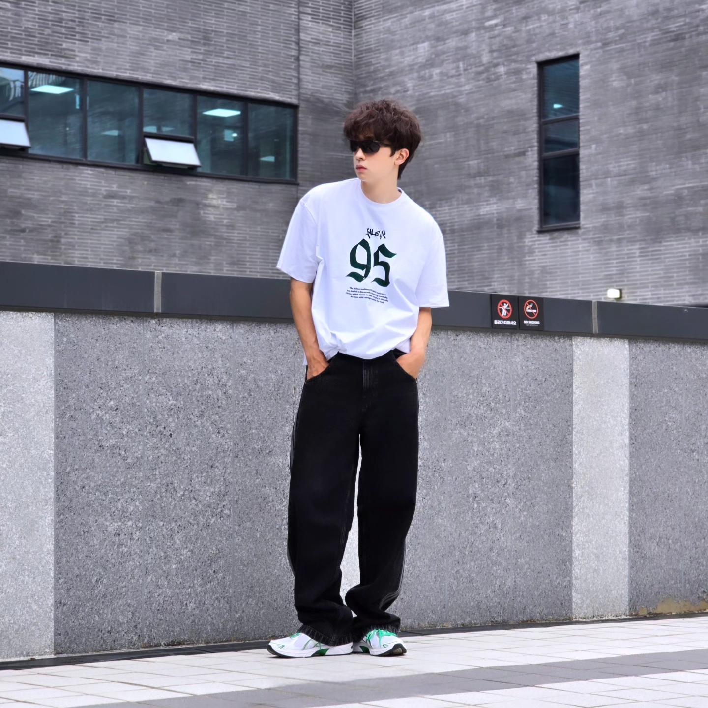 Adidas Adicolor Denim Firebird Pants True Black Denim - KR Sizing, Asics Gel-1130 White Pure Silver - Folder Exclusive 착용 스타일 - 6