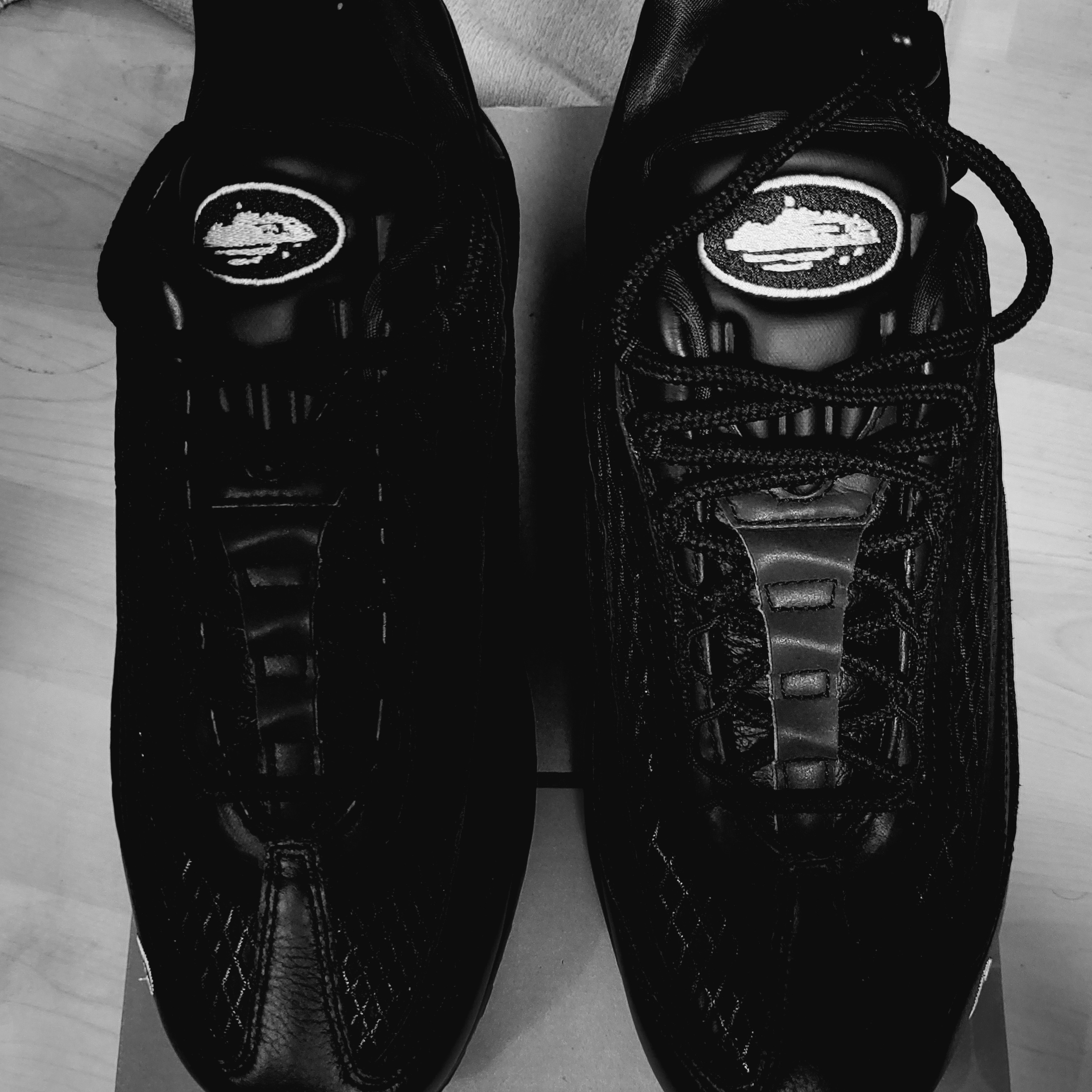 Nike x Corteiz Air Max 95 Black and Tour Yellow, Adidas Yeezy Boost 350 V2 Zebra 2022/2023 착용 스타일 - 7