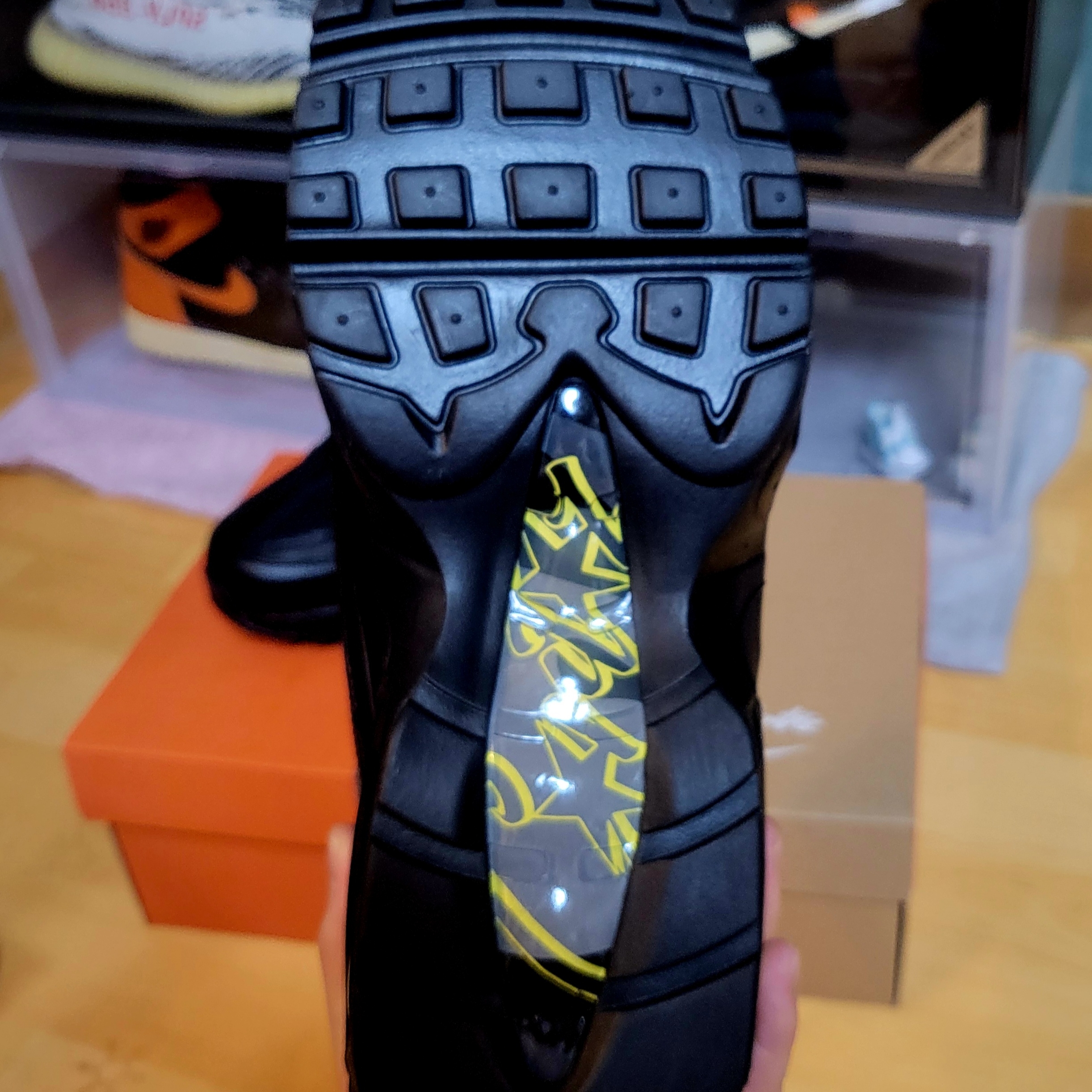 Nike x Corteiz Air Max 95 Black and Tour Yellow, Adidas Yeezy Boost 350 V2 Zebra 2022/2023 착용 스타일 - 6