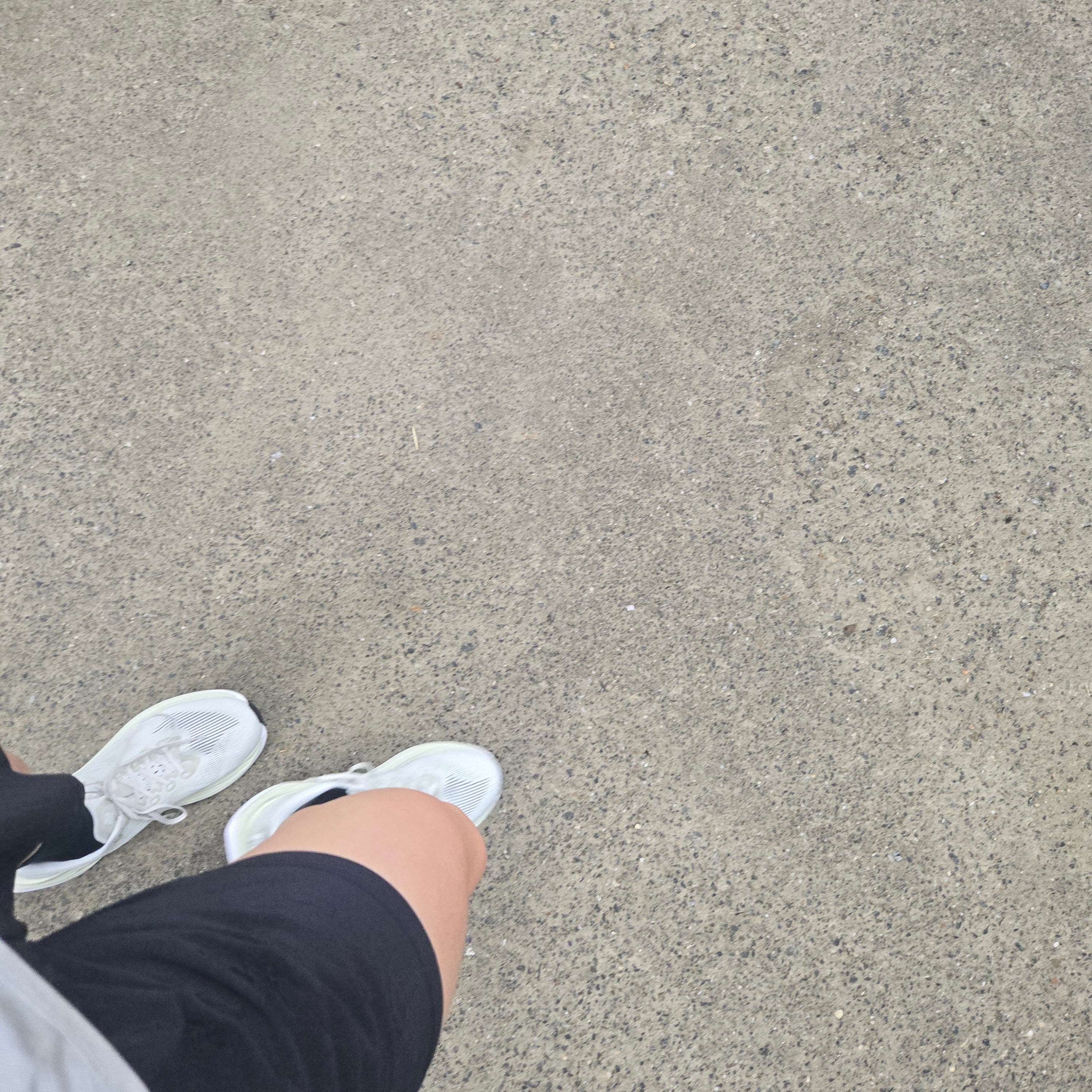 Asics Superblast 2 Lake Grey White Sage 착용 스타일