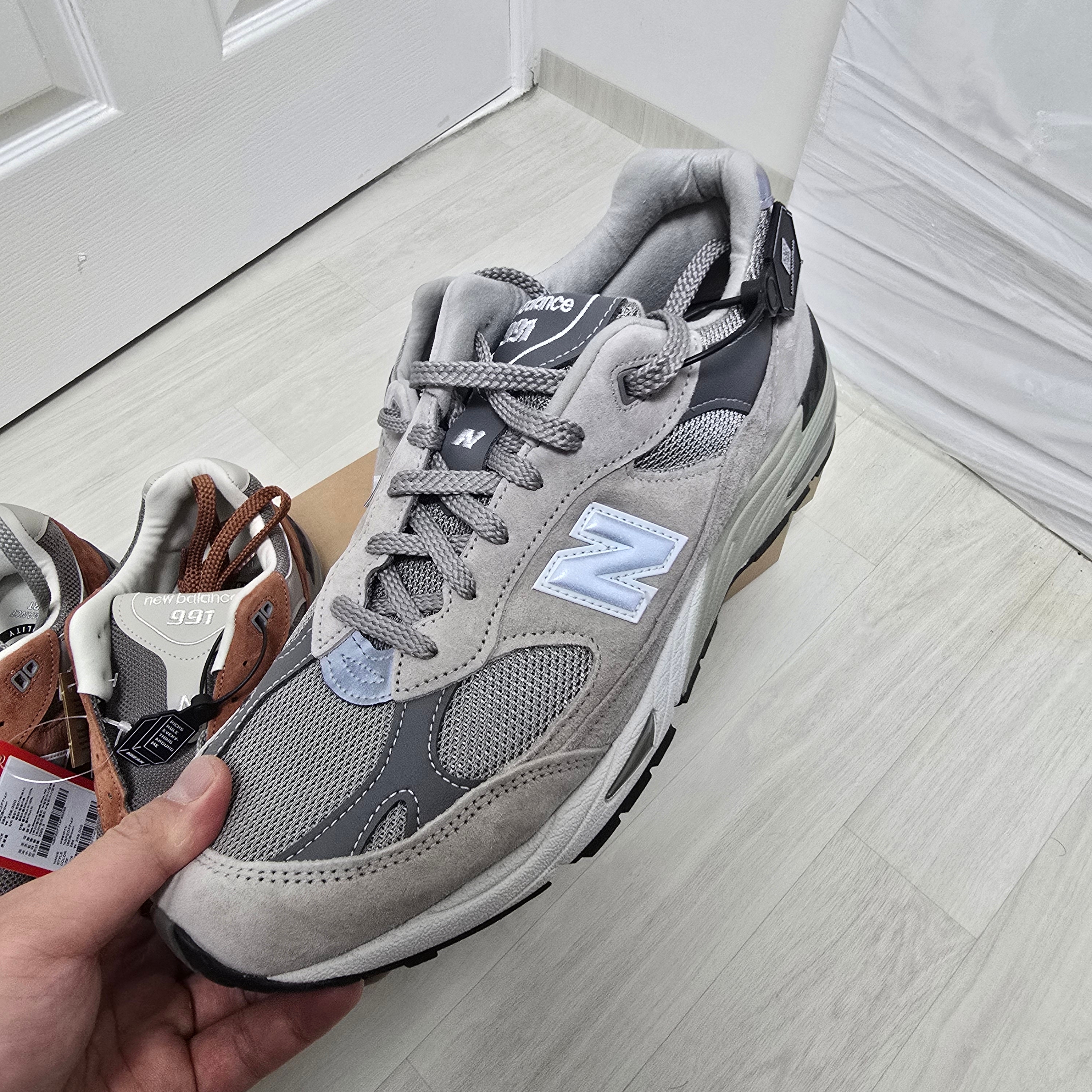 New Balance 991 Made in UK Grey, New Balance 991 Made in UK Sequoia Falcon 착용 스타일 - 3