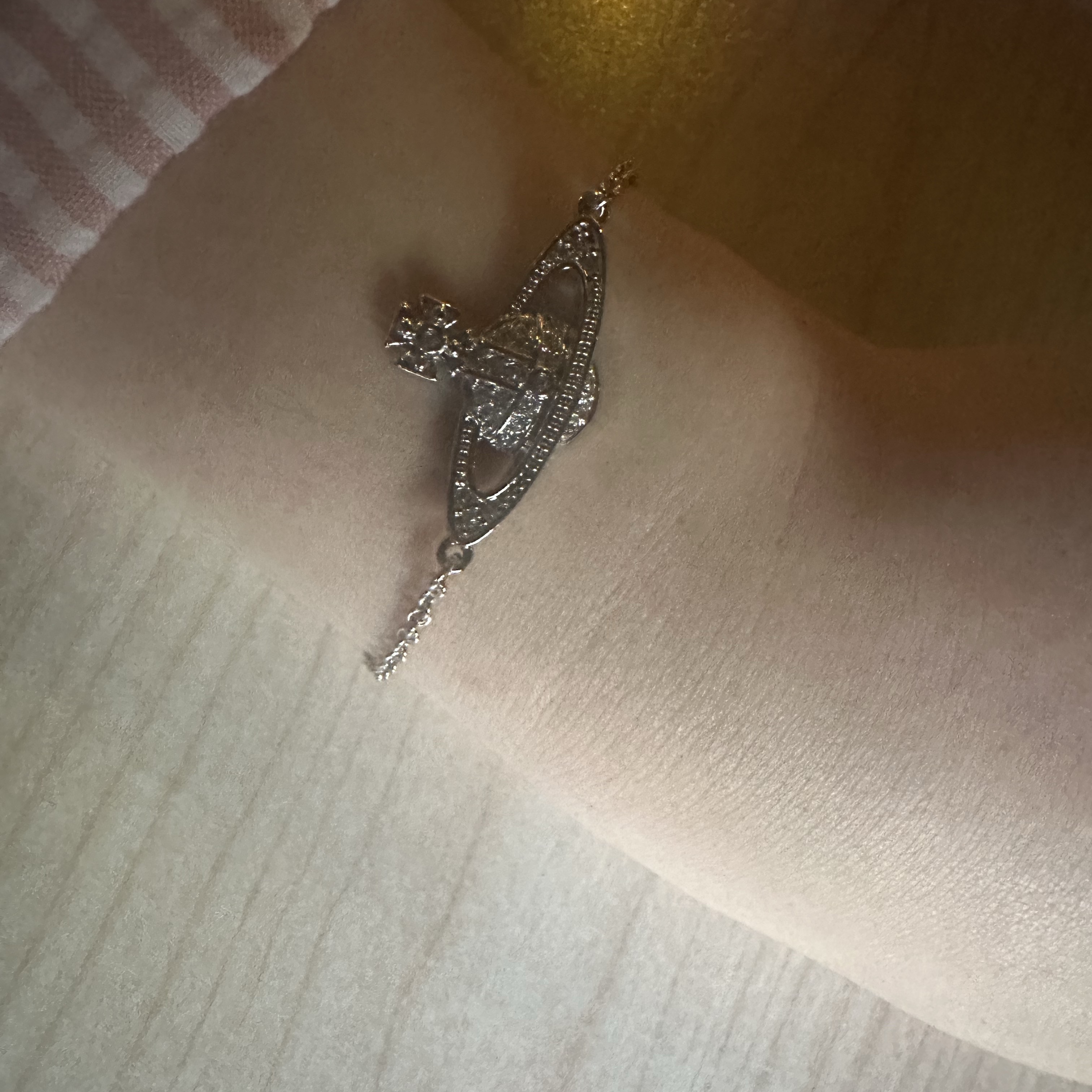 Vivienne Westwood Mini Bas Relief Chain Bracelet Silver 착용 스타일 - 2