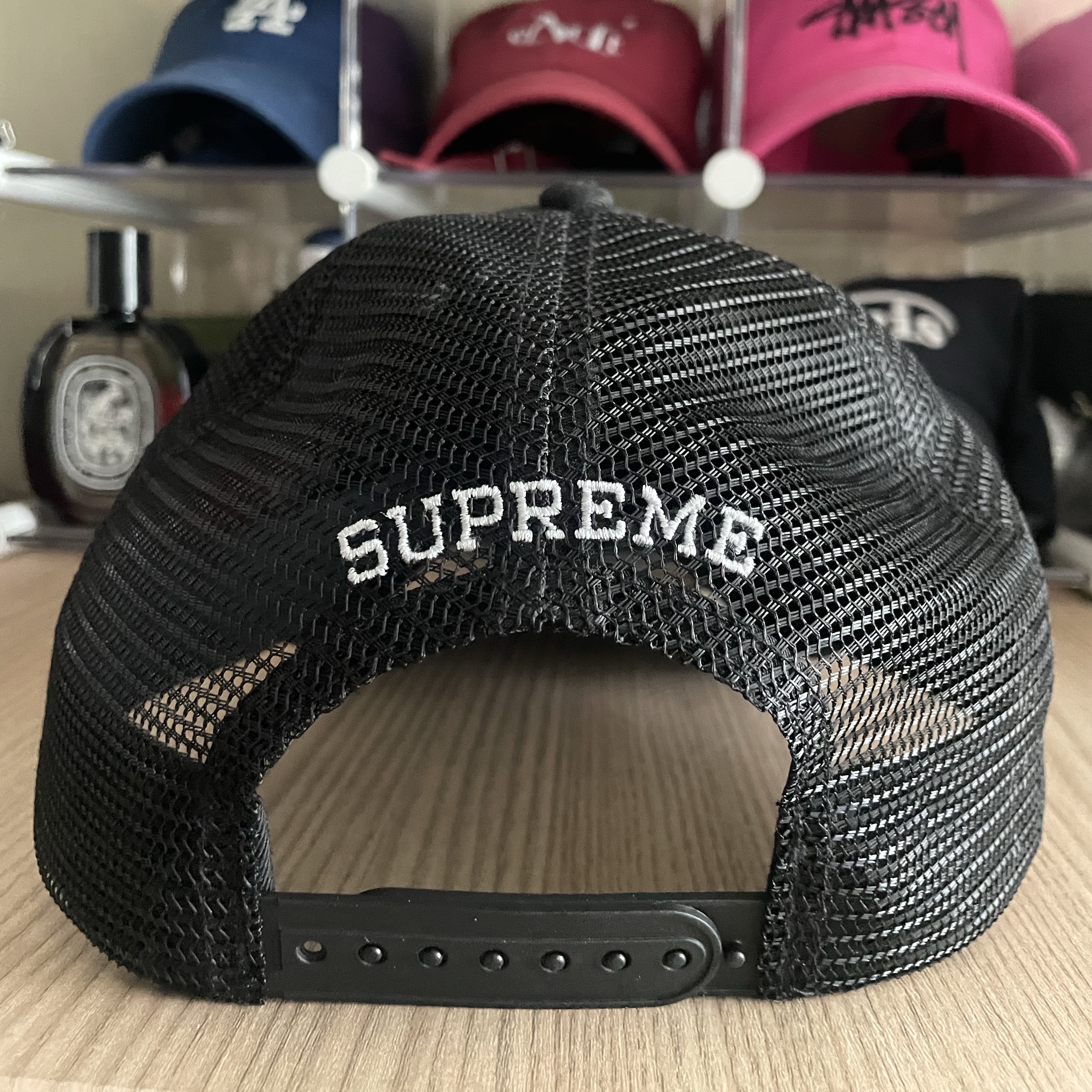 Supreme Reaper Mesh Back 6-Panel Black - 25SS 착용 스타일 - 2