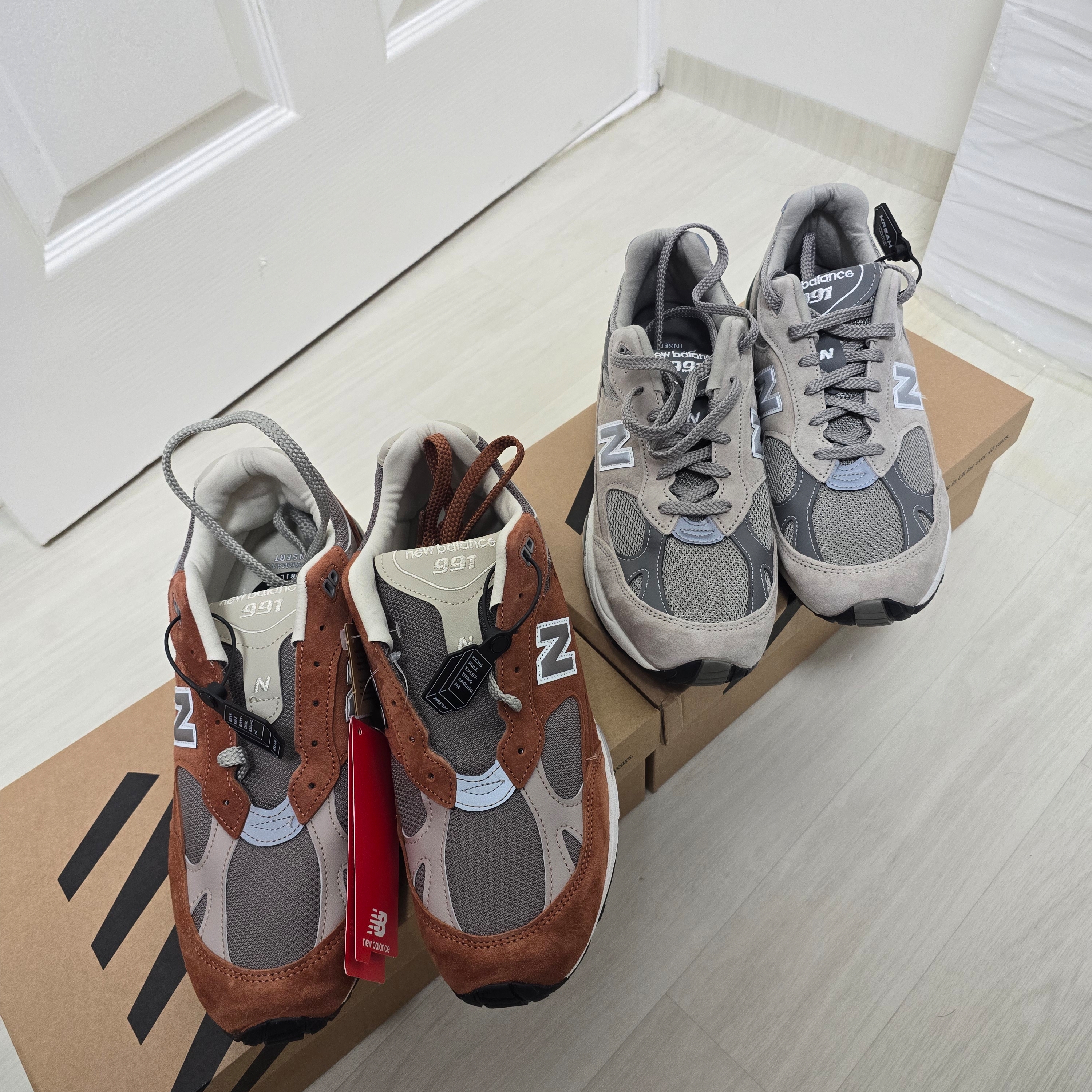 New Balance 991 Made in UK Grey, New Balance 991 Made in UK Sequoia Falcon 착용 스타일 - 1