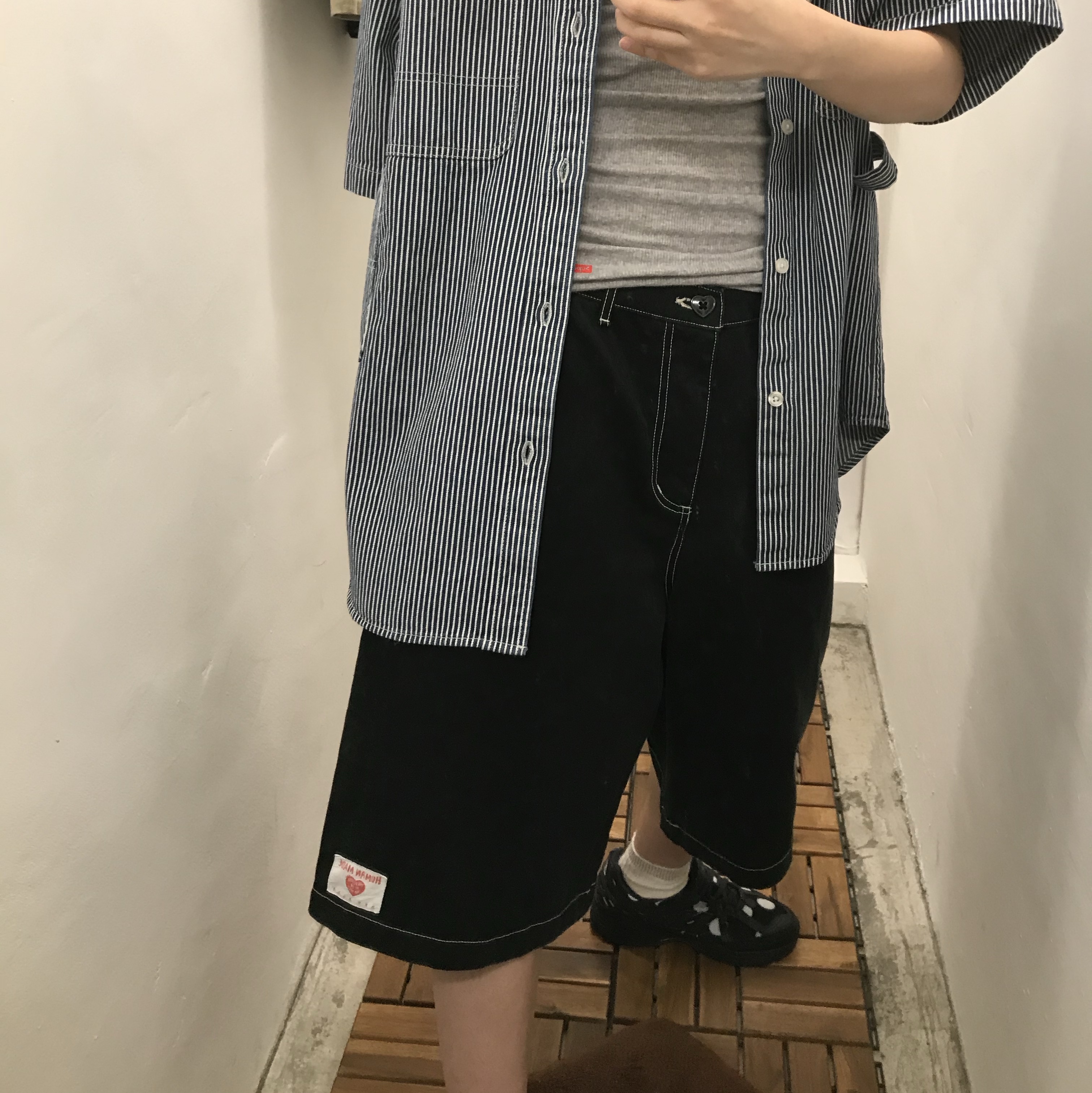 Supreme Loose Fit S/S Denim Painter Shirt Washed Indigo - 25SS, Human Made Baggy Shorts Black 착용 스타일 - 3