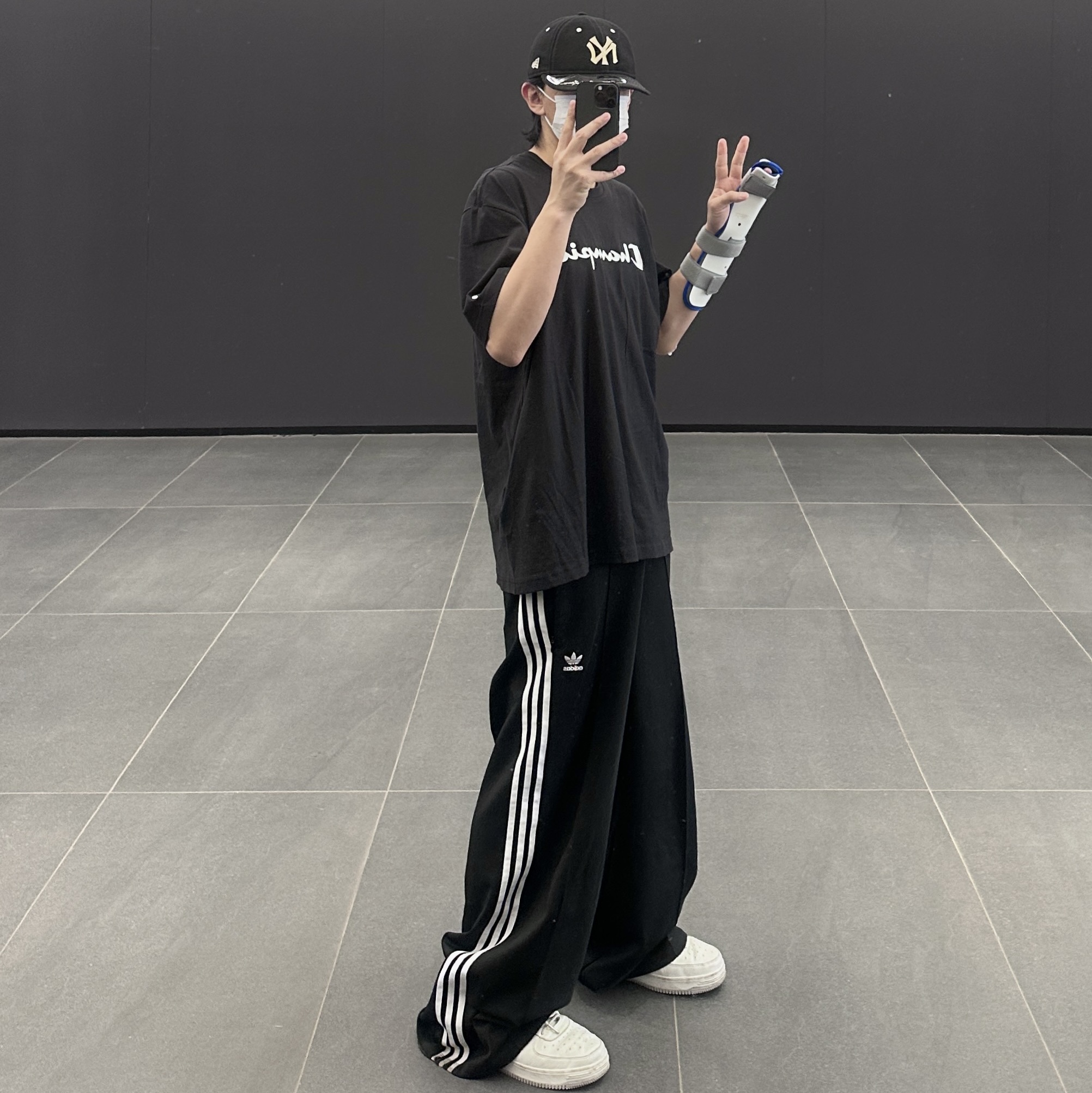 New Era MLB x Ralph Lauren New York Yankees Retro Crown 9Fifty Strapback Black, (W) Adidas Primeblue Relaxed Wide Leg Pants Black - KR Sizing 착용 스타일
