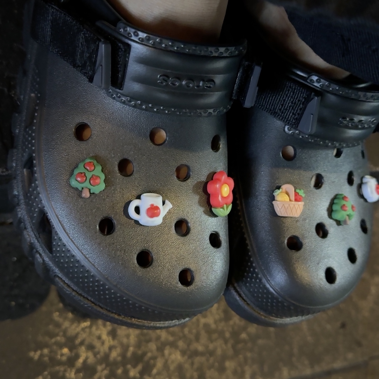 Crocs Duet Max II Clog Black 착용 스타일