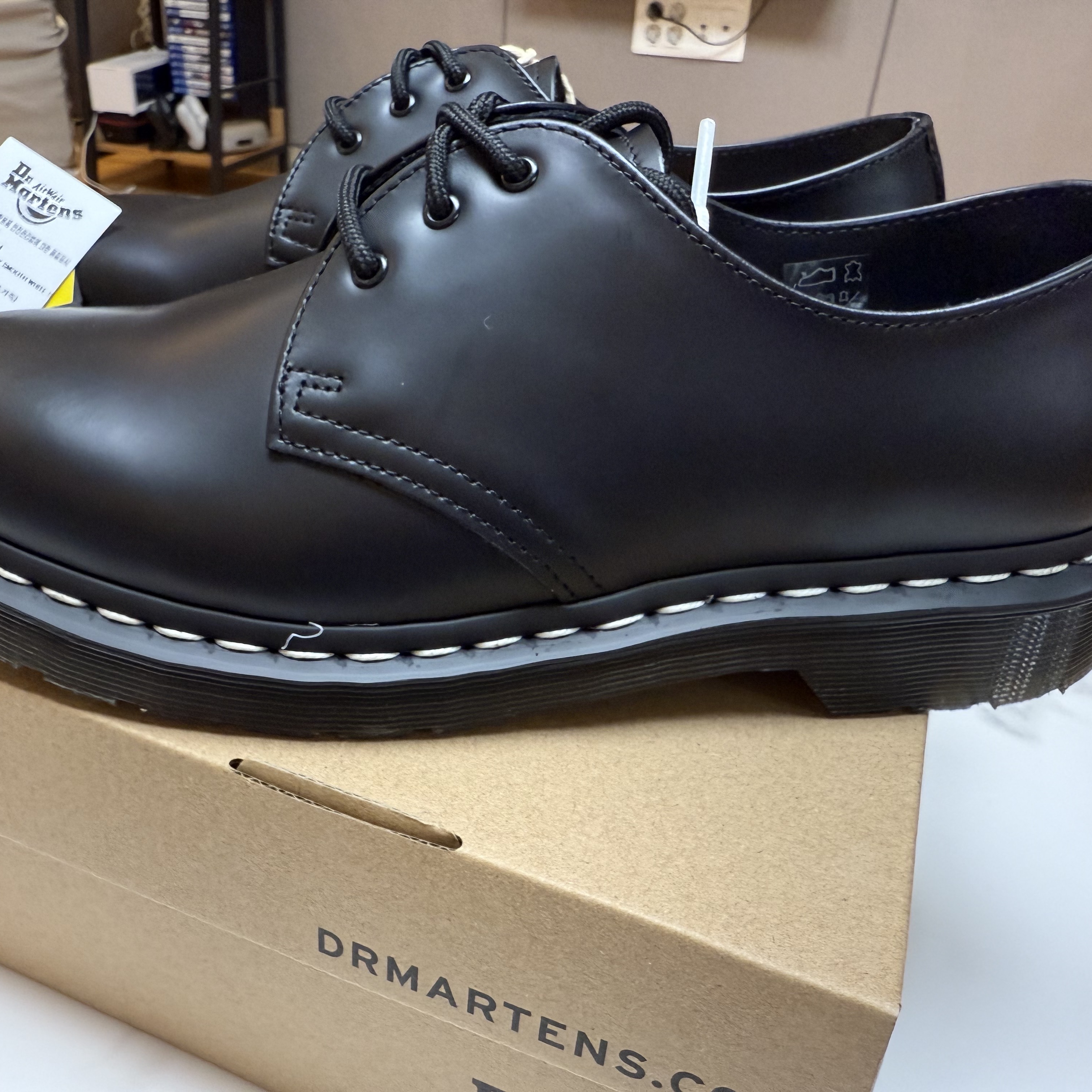 Dr. Martens 1461 WS Black Smooth 착용 스타일 - 2