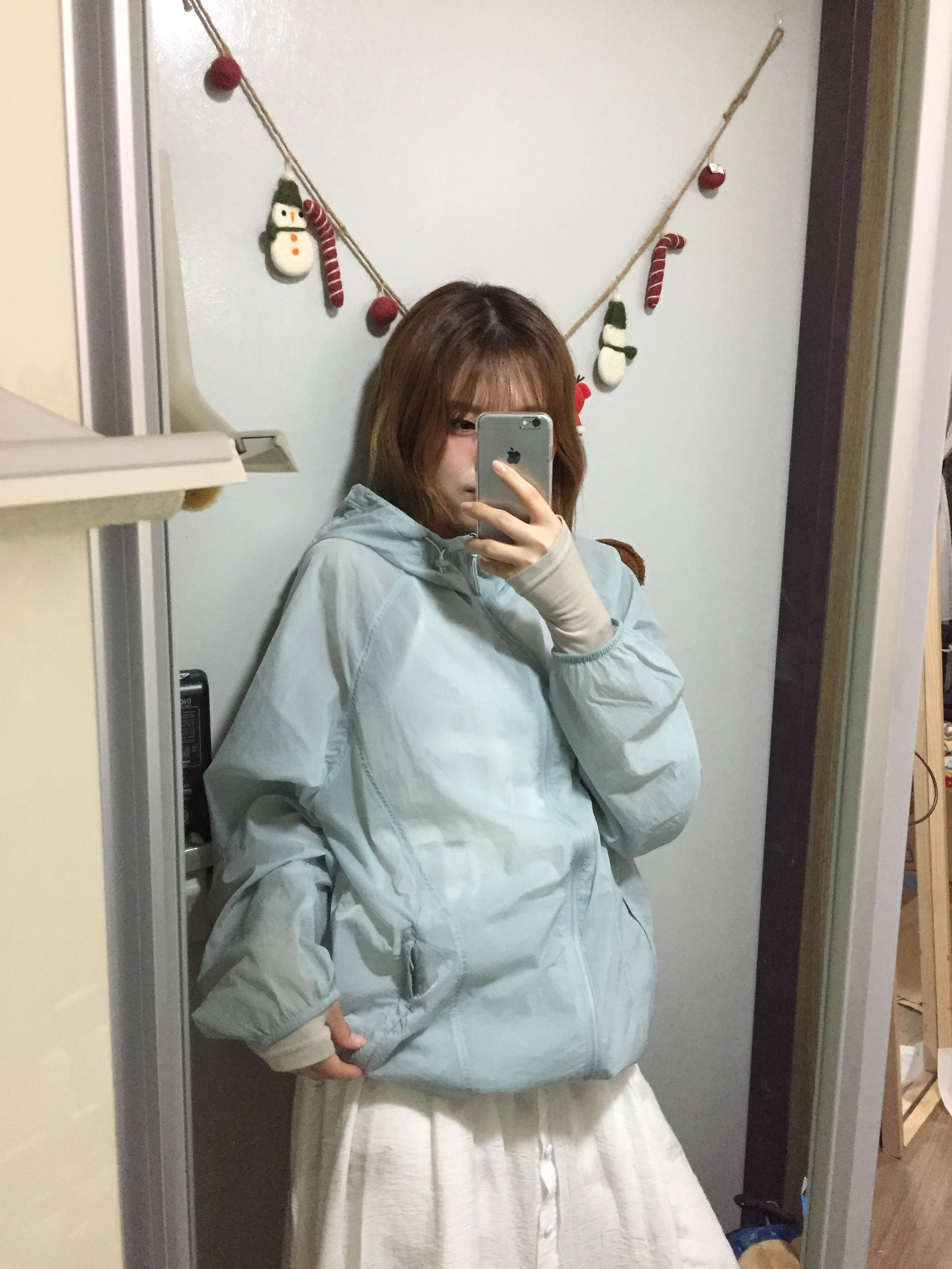 Musinsa Standard City Leisure Sheer Windbreaker Jacket Cloudy Blue 착용 스타일