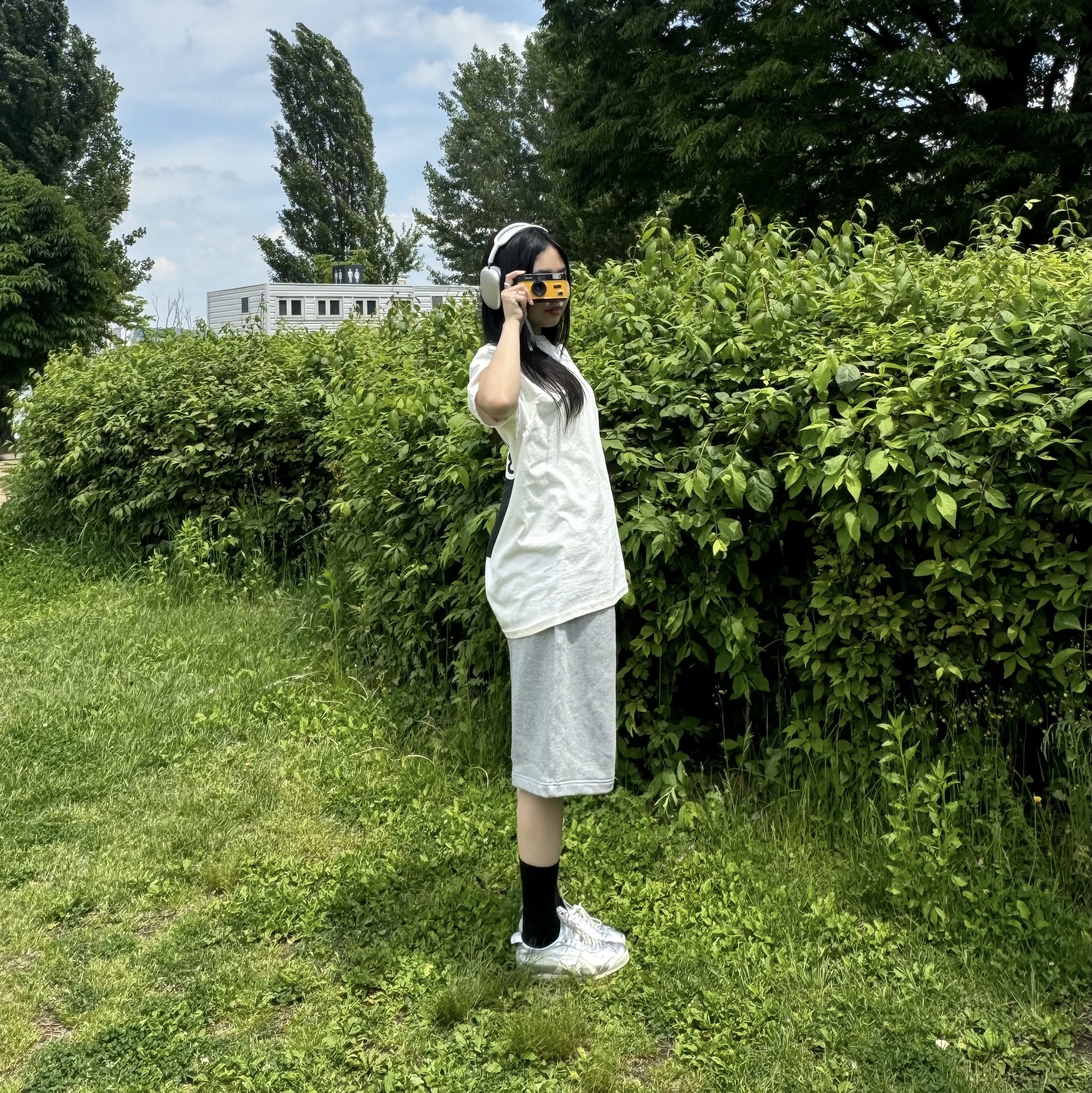 Apple AirPods Max Lightning Silver (Korean Ver.), Stussy 8 Ball Pigment Dyed T-Shirt Natural 착용 스타일 - 4