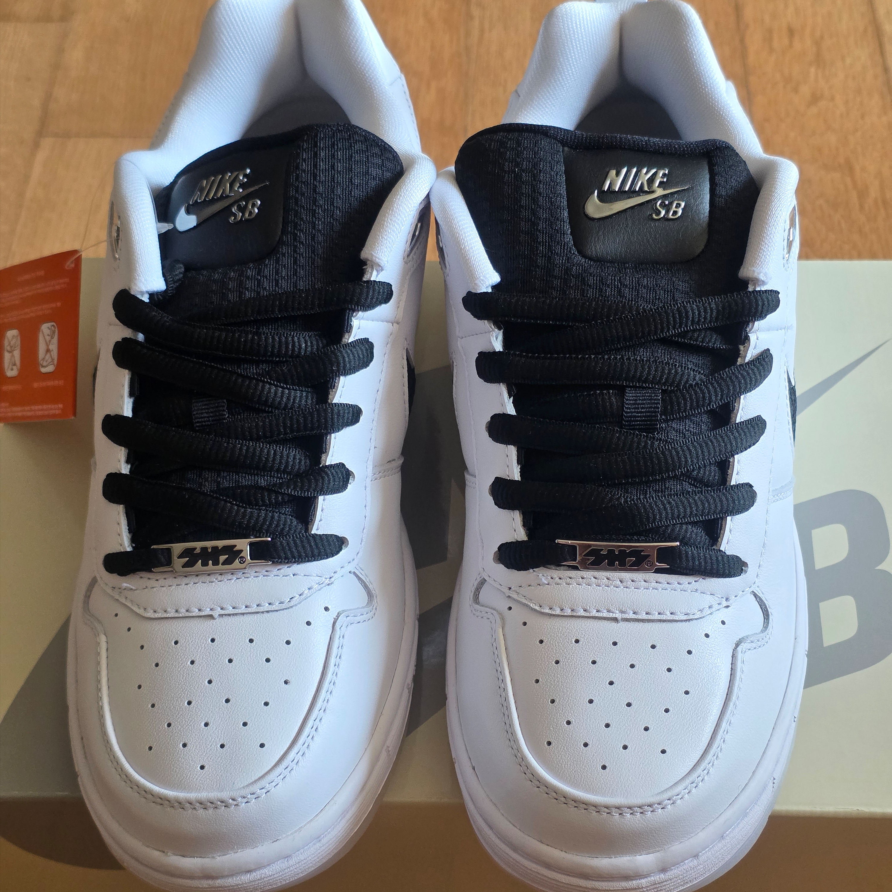Nike x Paul Rodriguez SB Air Zoom Low White and Black 착용 스타일 - 2