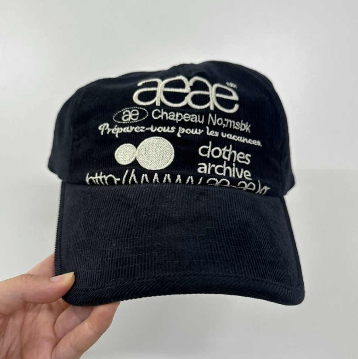 Aeae Web Logo Corduroy Cap Dark Navy 착용 스타일