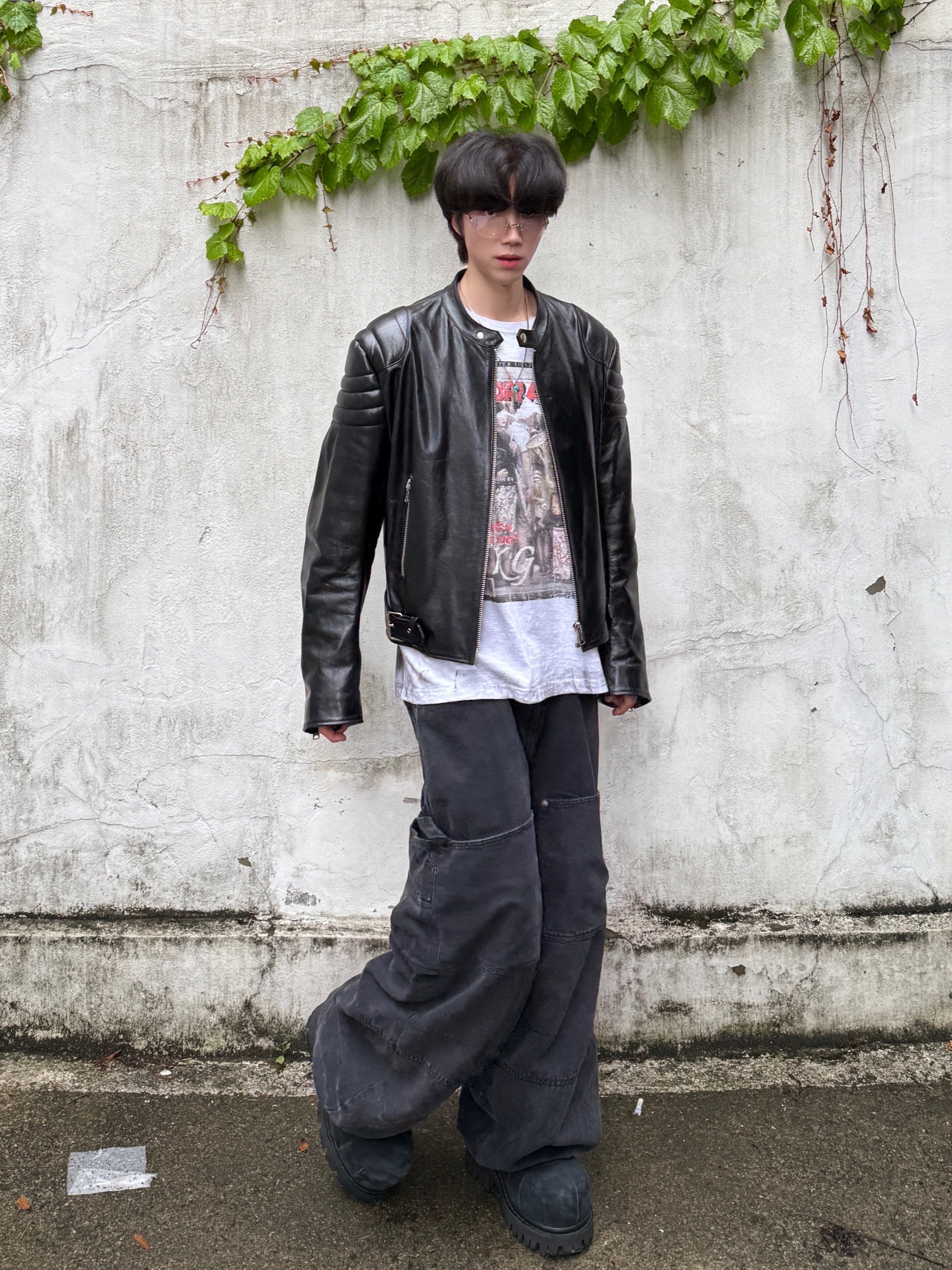 Kamien x MJD Double Hole Belt Black Shearling Calfskin, Balenciaga Stomper Bootie Black 착용 스타일 - 1
