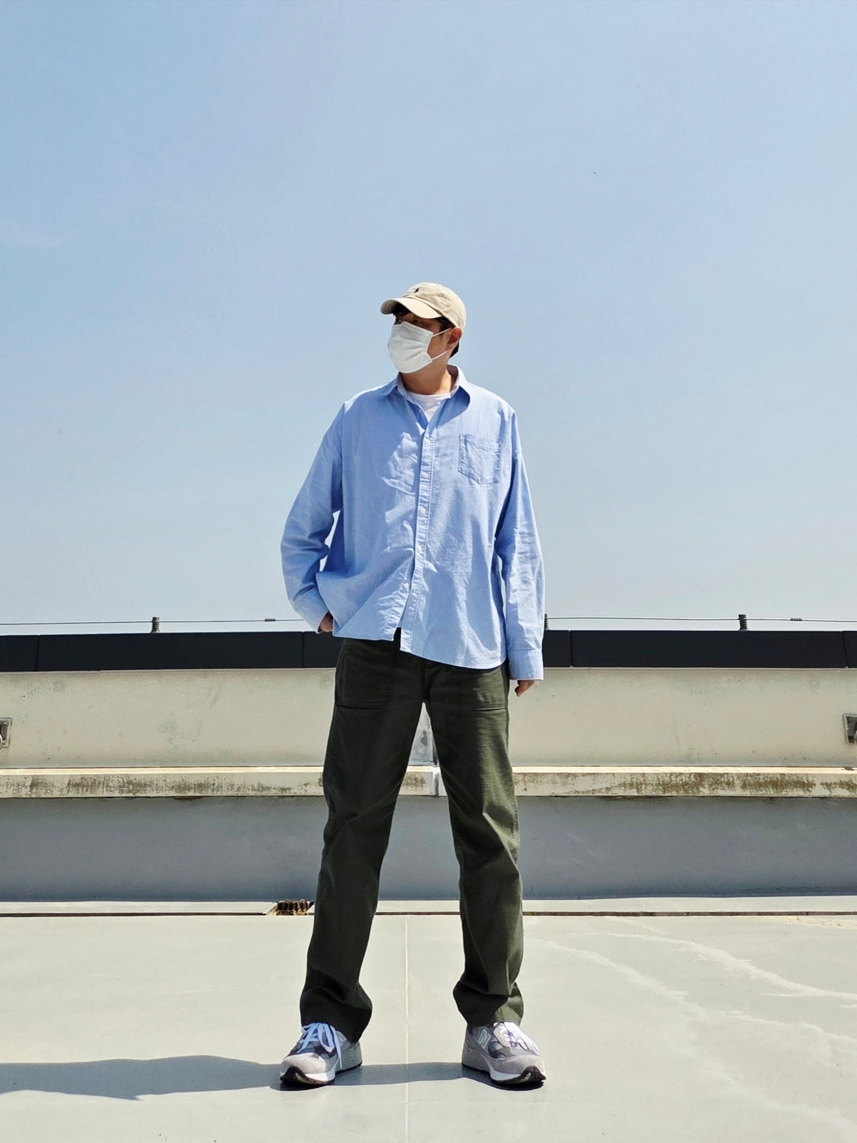 New Balance 992 Made in USA Core Grey Silver Metallic, [20% 적립] Polo Ralph Lauren Cotton Chino Baseball Cap Nubuck Relay Blue - 25SS 착용 스타일 - 1