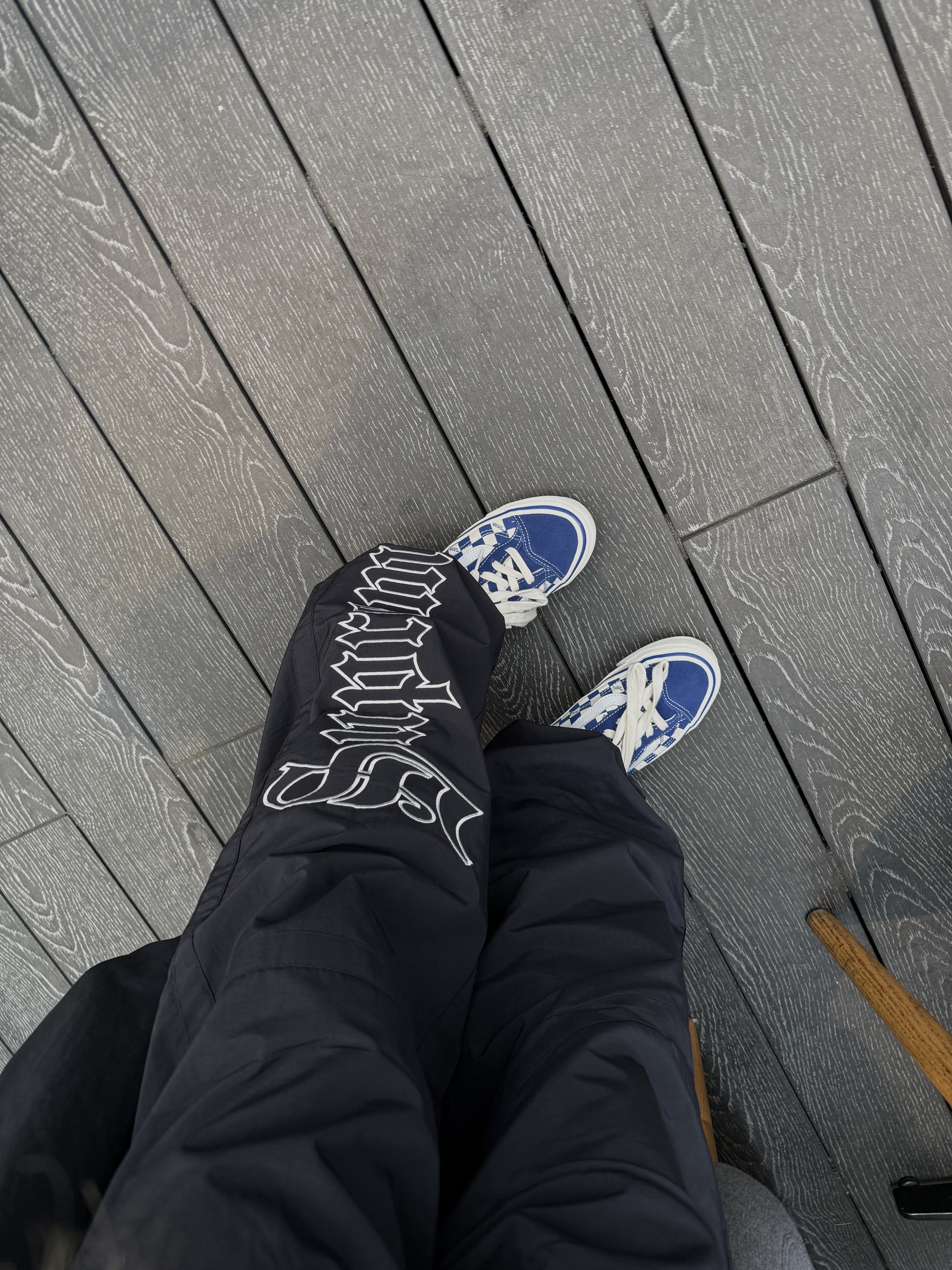 Supreme Old English Track Pants Black - 25SS 착용 스타일