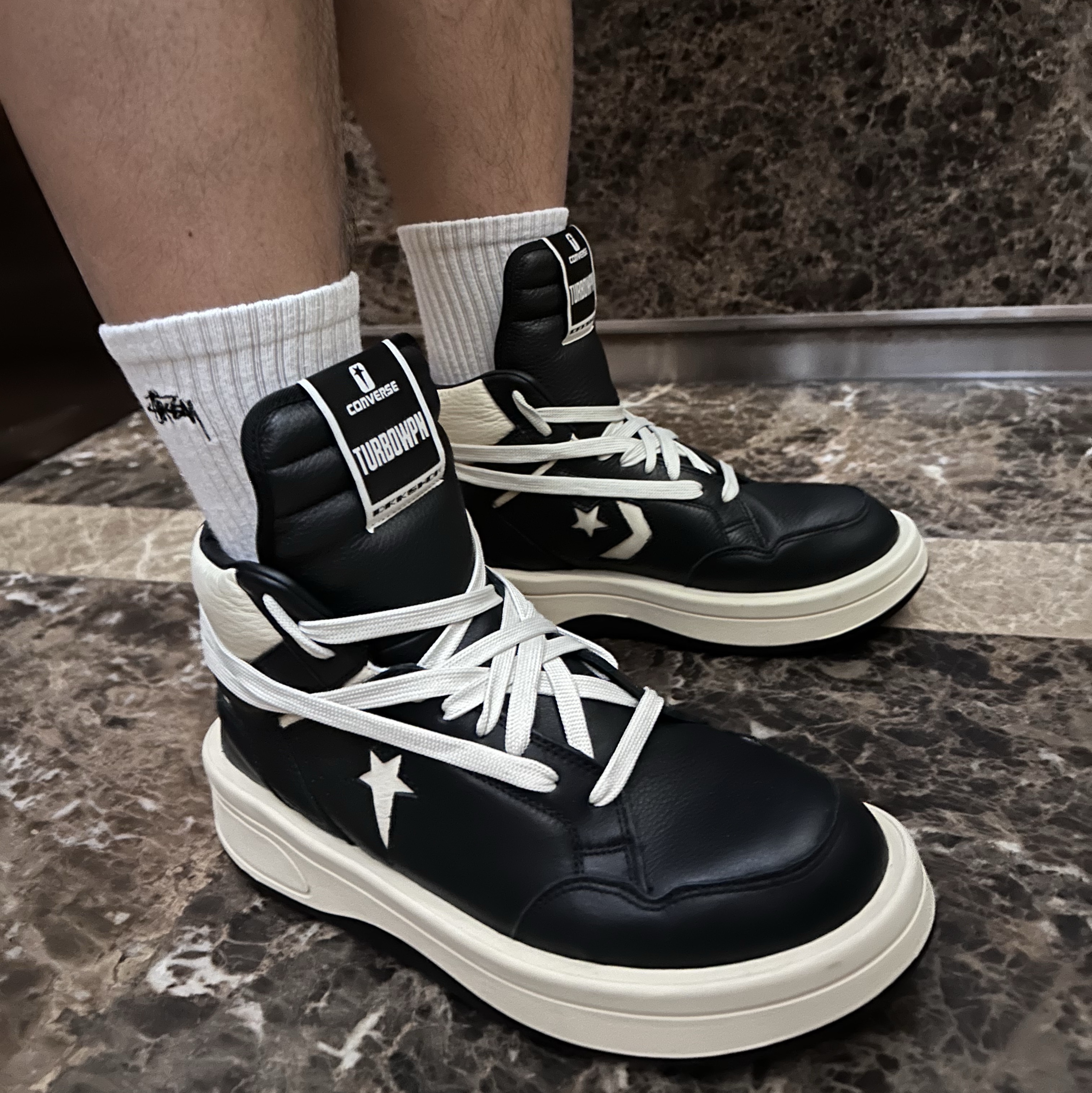 Stussy x Rick Owens 40 WT T-Shirt, Converse x Drkshdw Turbowpn Black Cream 착용 스타일 - 3