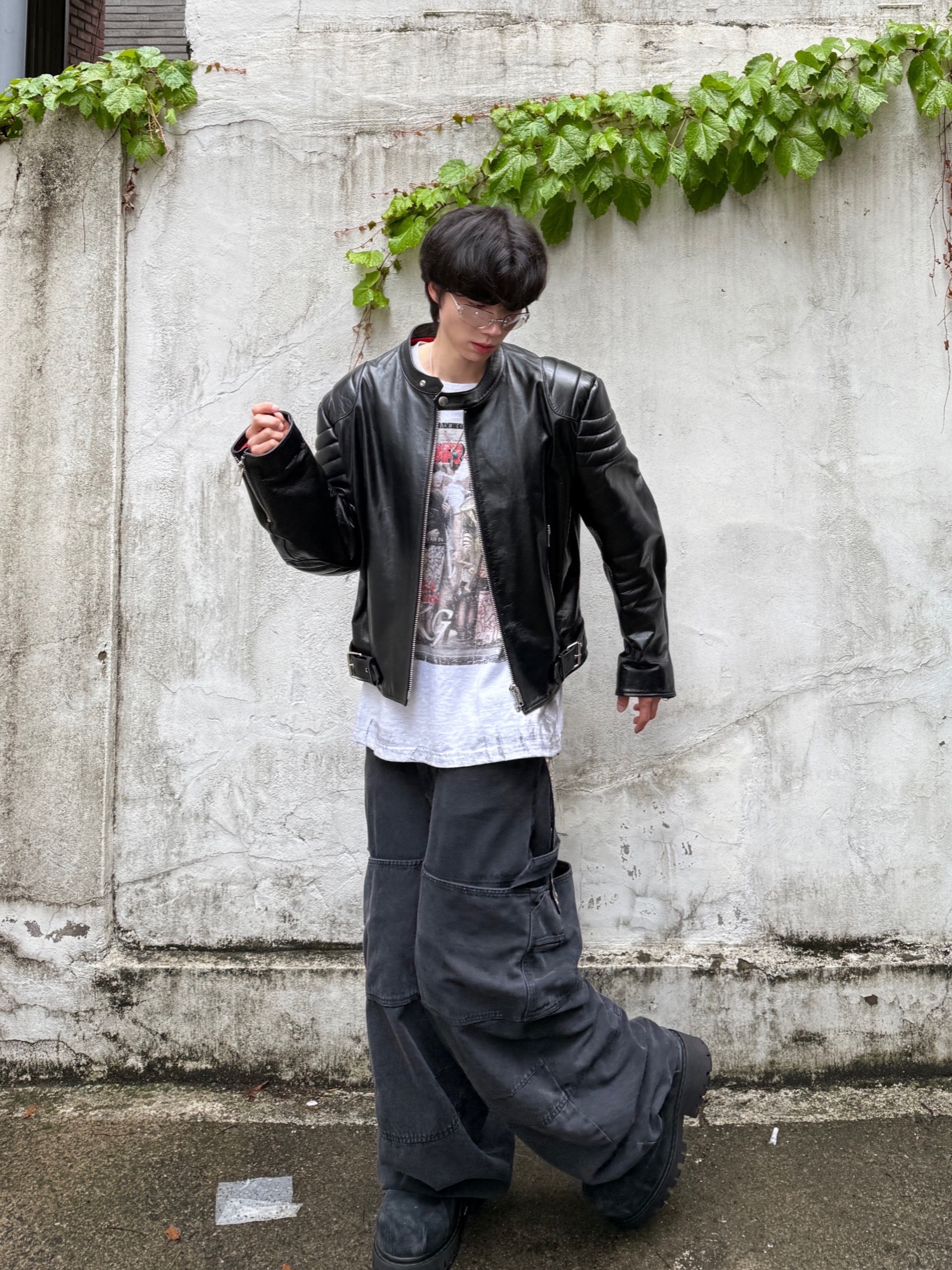 Kamien x MJD Double Hole Belt Black Shearling Calfskin, Balenciaga Stomper Bootie Black 착용 스타일 - 3