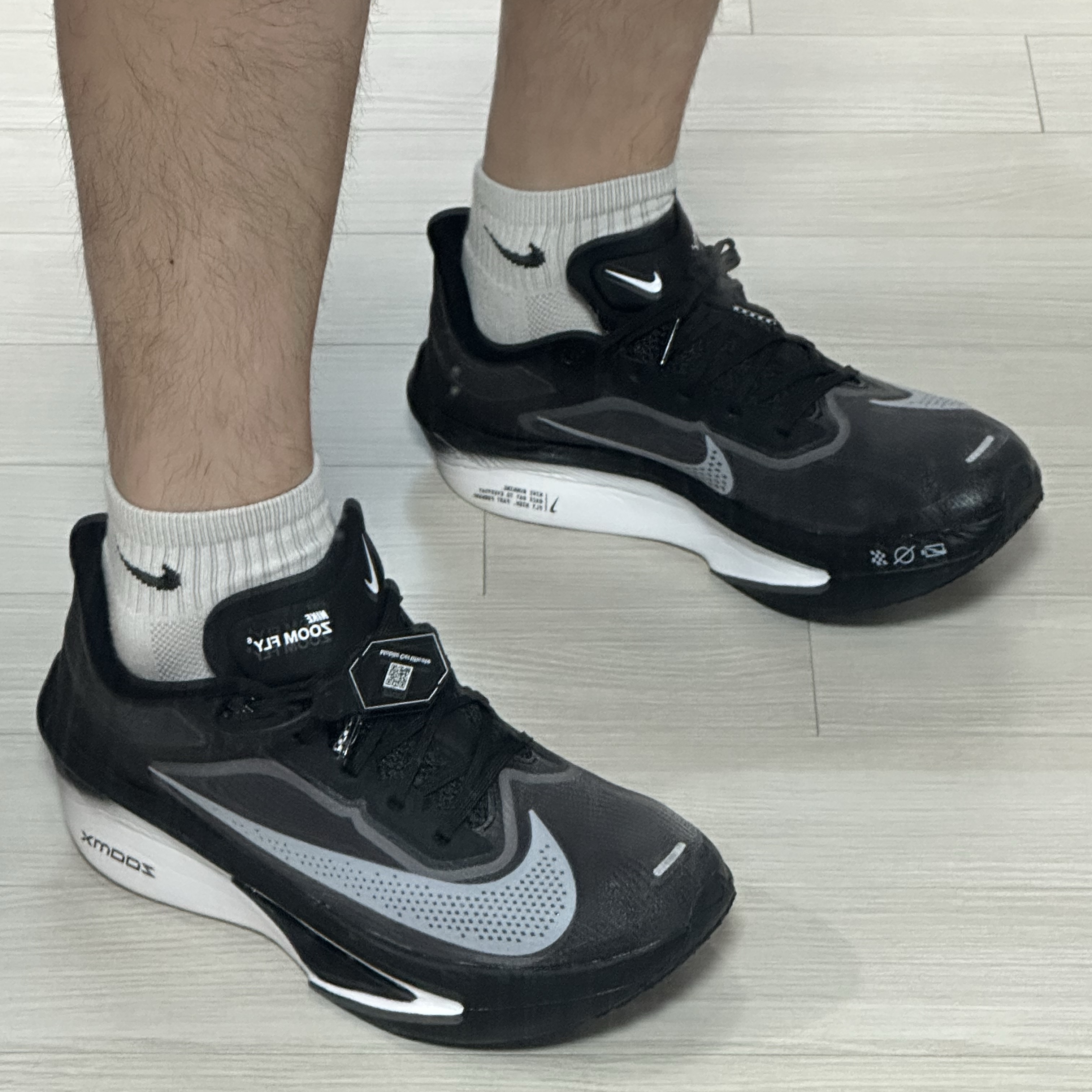 Nike Zoom Fly 6 Black Light Smoke Grey 착용 스타일 - 1