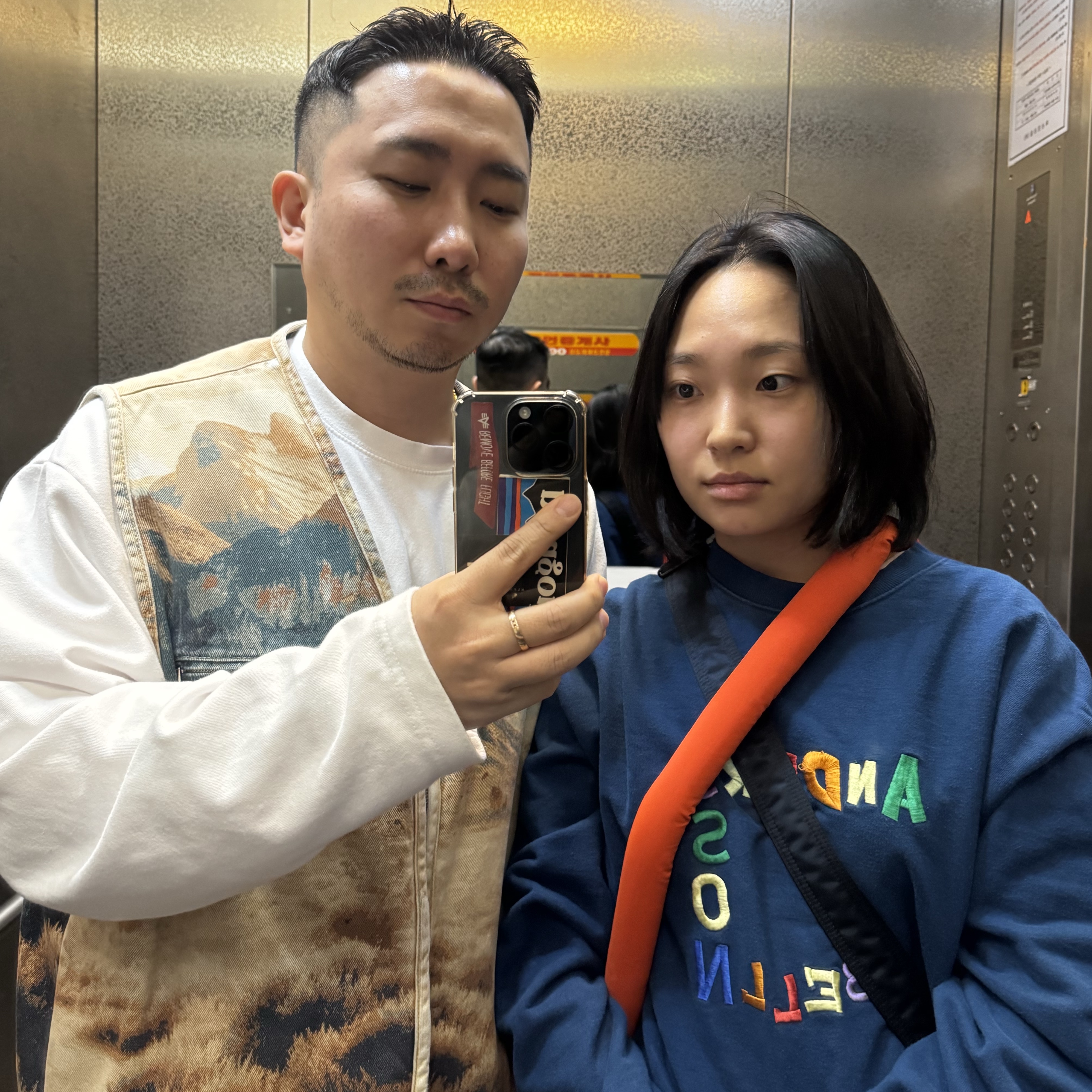 Ader Error Sig; TRS/BL Tag LS T-Shirt 01 Off White, (W) Hermes Ever Herakles Wedding Band Rose Gold 착용 스타일