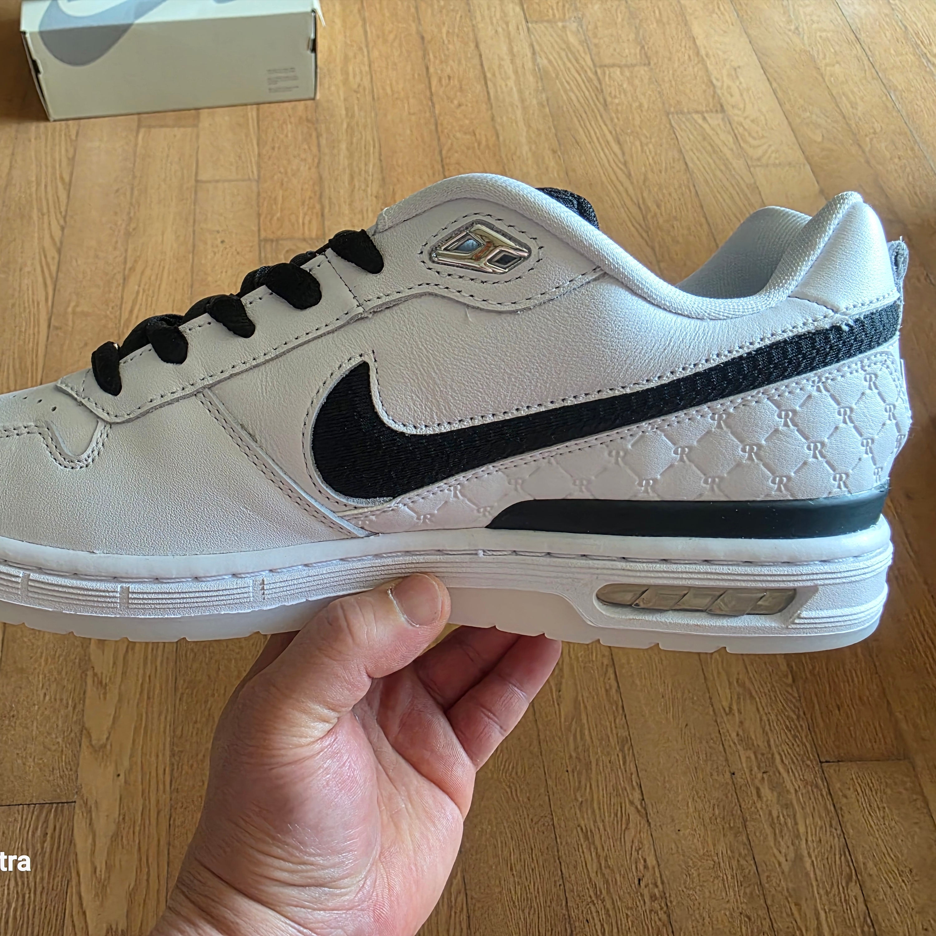 Nike x Paul Rodriguez SB Air Zoom Low White and Black 착용 스타일 - 3
