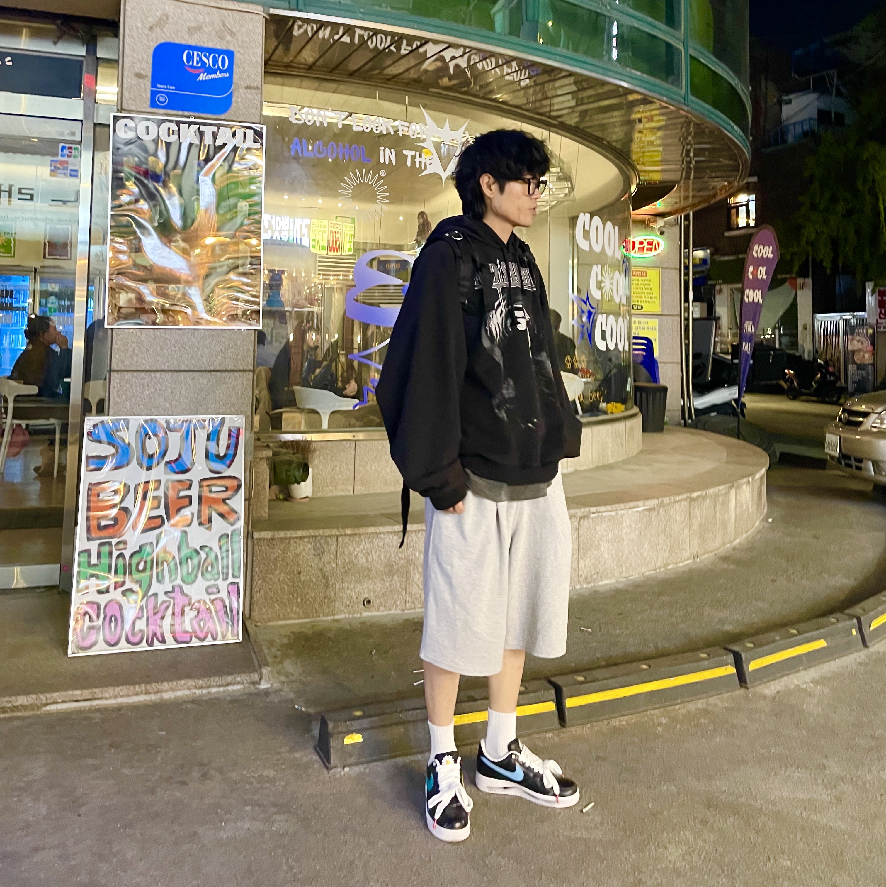 Nike x Peaceminusone Air Force 1 Low Para-Noise 3.0 Black and Multicolor, Project G/R Mind Slaughter Vintage Washeed Hoodie Black 착용 스타일 - 2