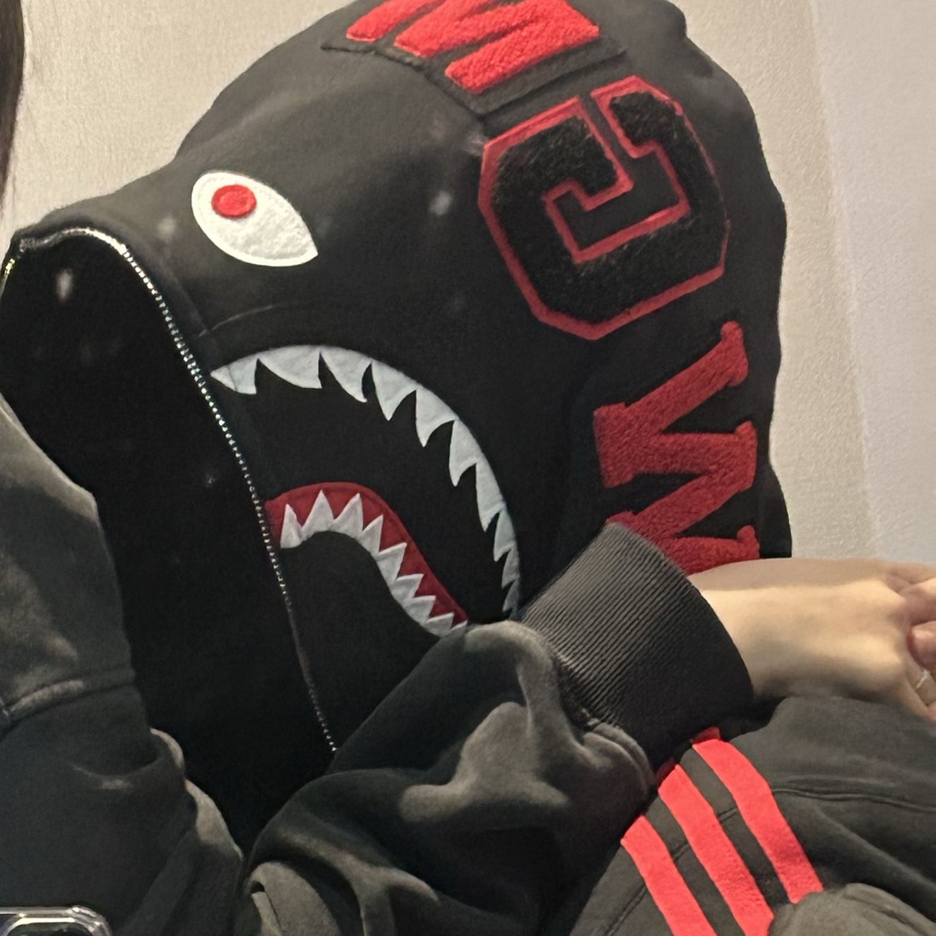 Adidas x BAPE Ultimate Shark Hoodie Black - KR Sizing 착용 스타일 - 2