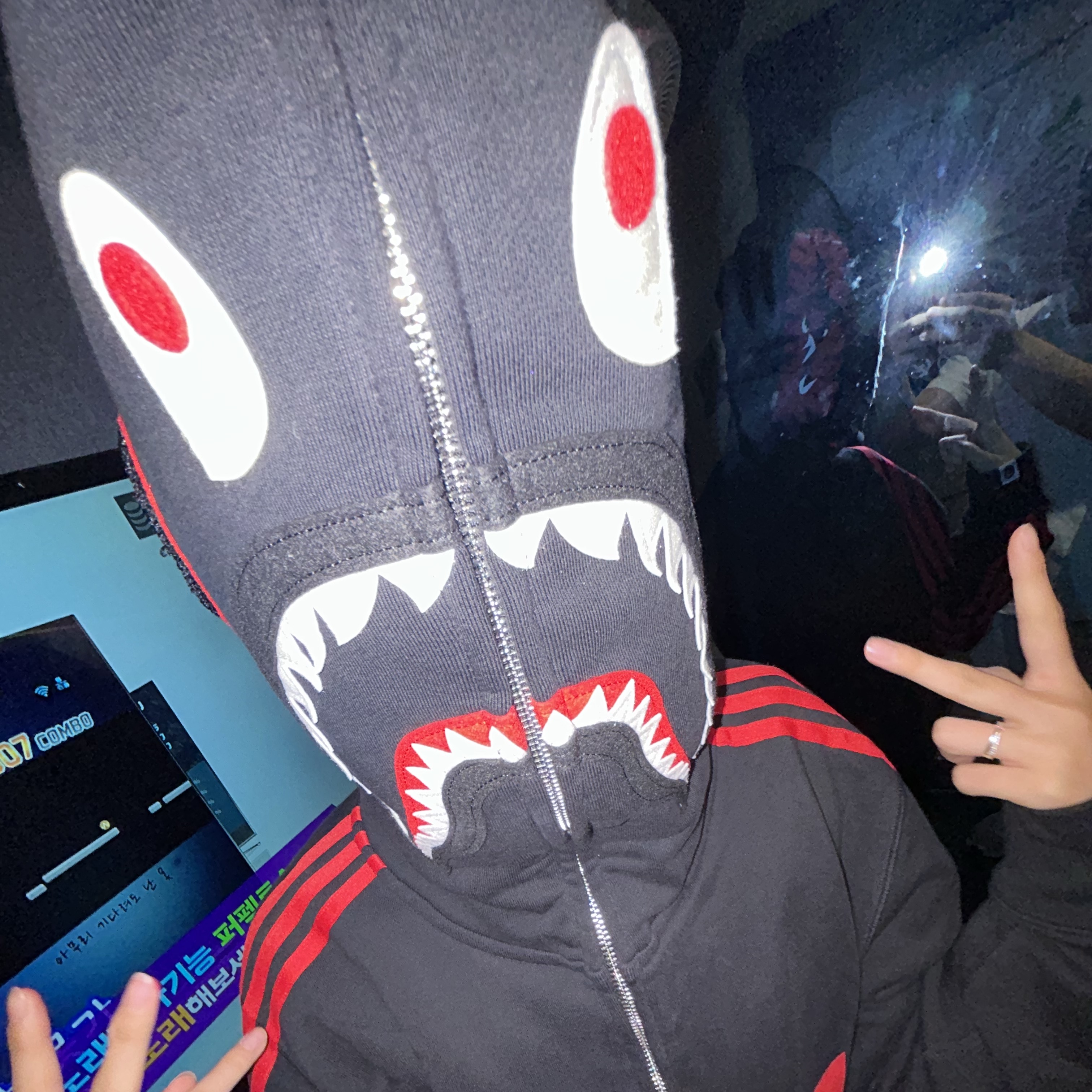 Adidas x BAPE Ultimate Shark Hoodie Black - KR Sizing 착용 스타일 - 1
