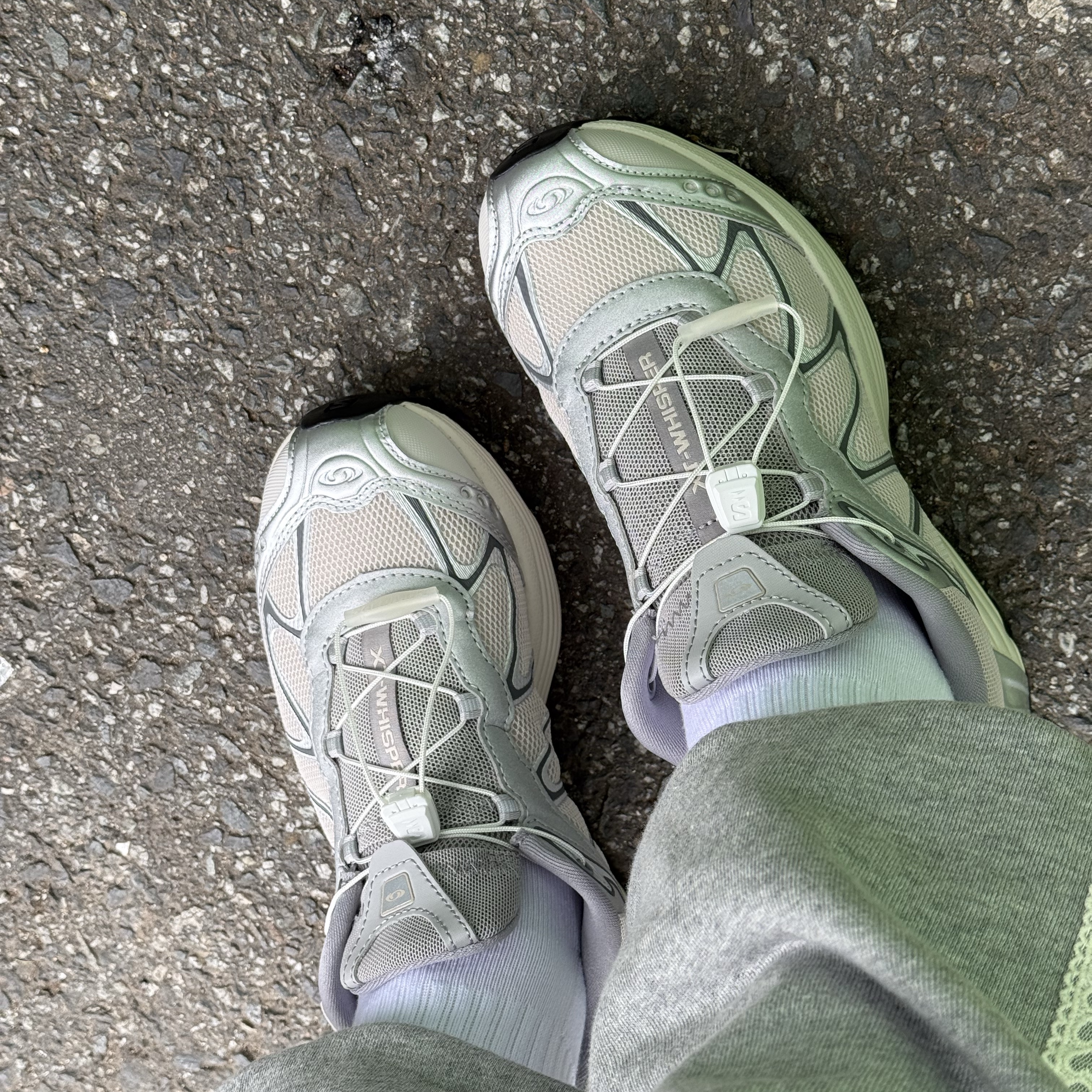Salomon XT-Whisper Silver Lunar Rock 착용 스타일 - 3