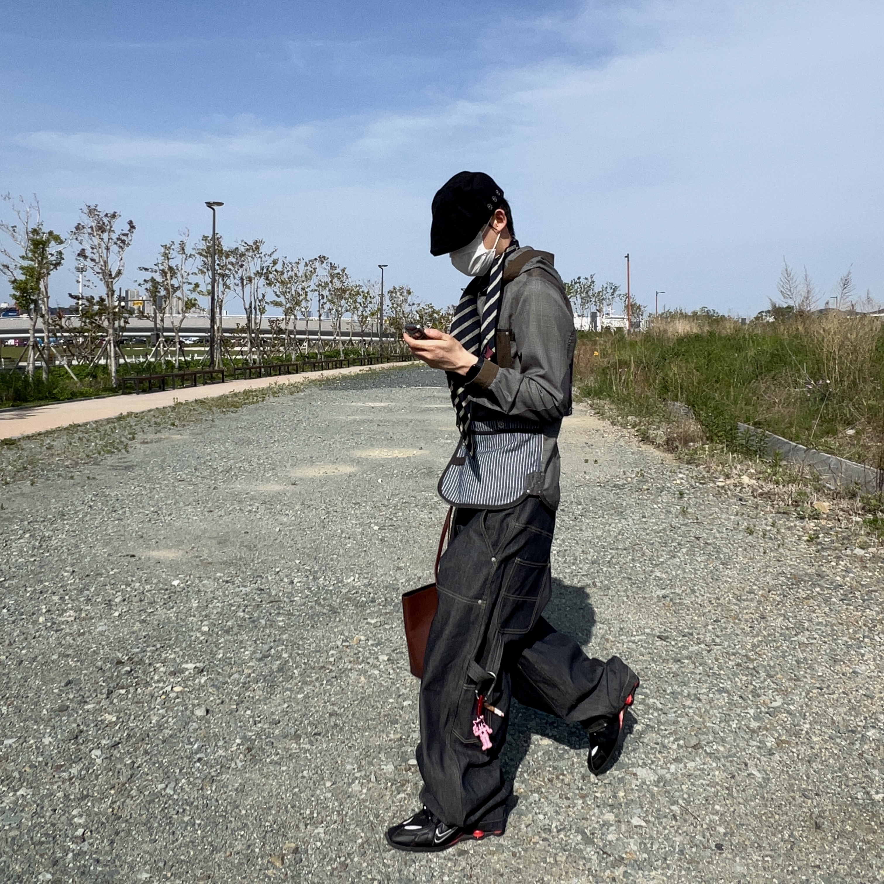 Kookeesee Eco Suede Stud Hunting Cap Black, Nike x Martine Rose Shox MR4 Black 착용 스타일 - 2