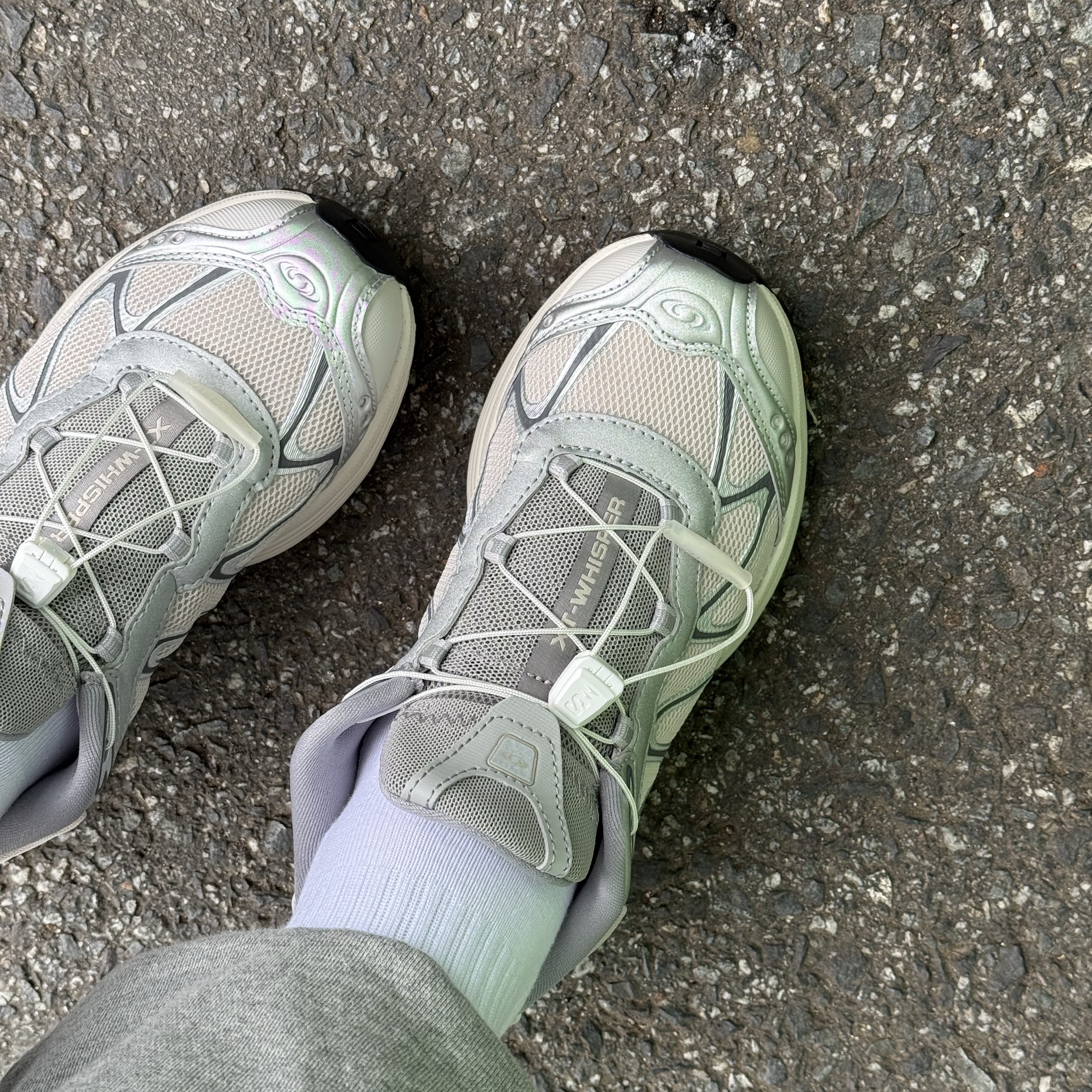 Salomon XT-Whisper Silver Lunar Rock 착용 스타일 - 1