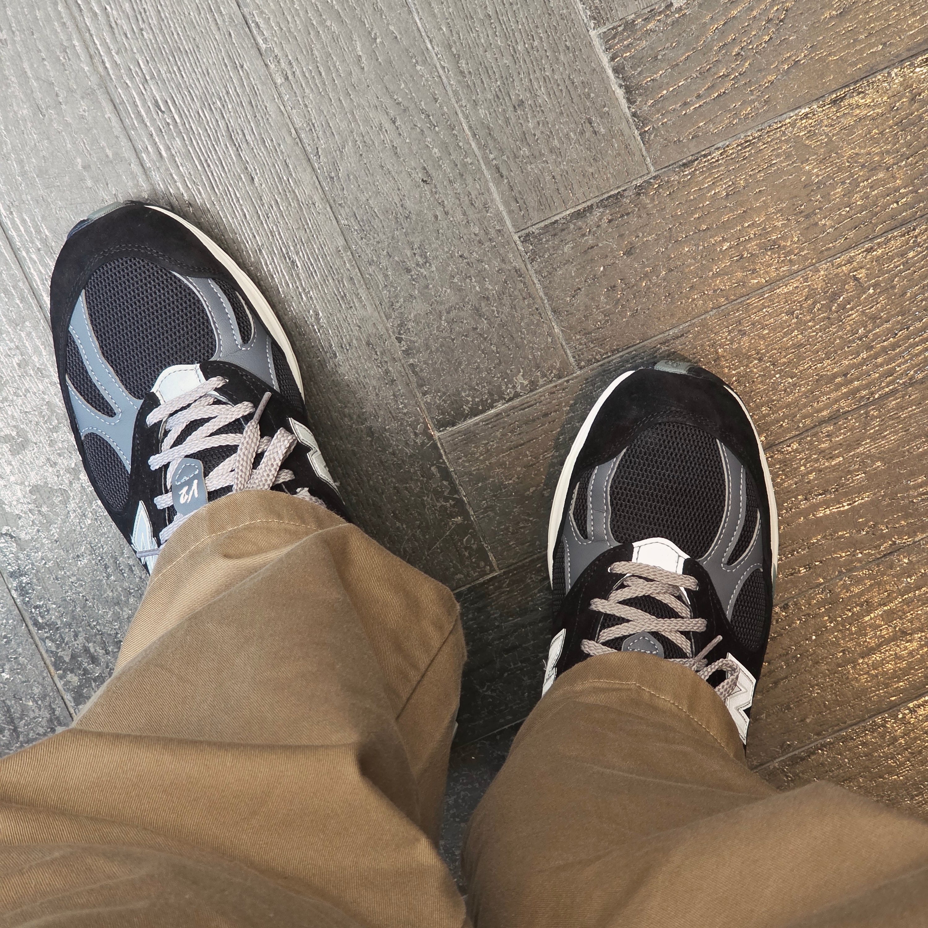 New Balance 991v2 Made in UK Black 착용 스타일