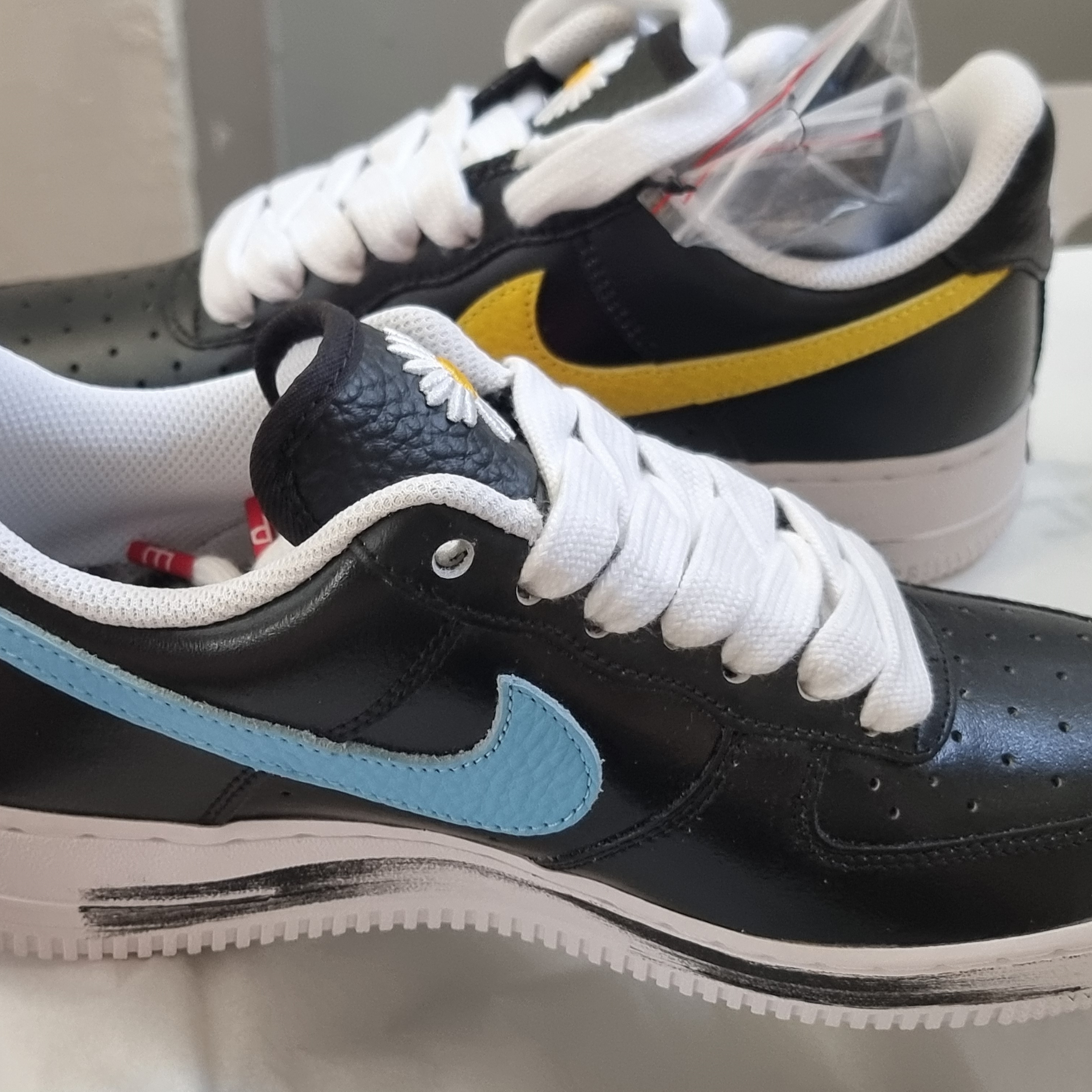 Nike x Peaceminusone Air Force 1 Low Para-Noise 3.0 Black and Multicolor 착용 스타일