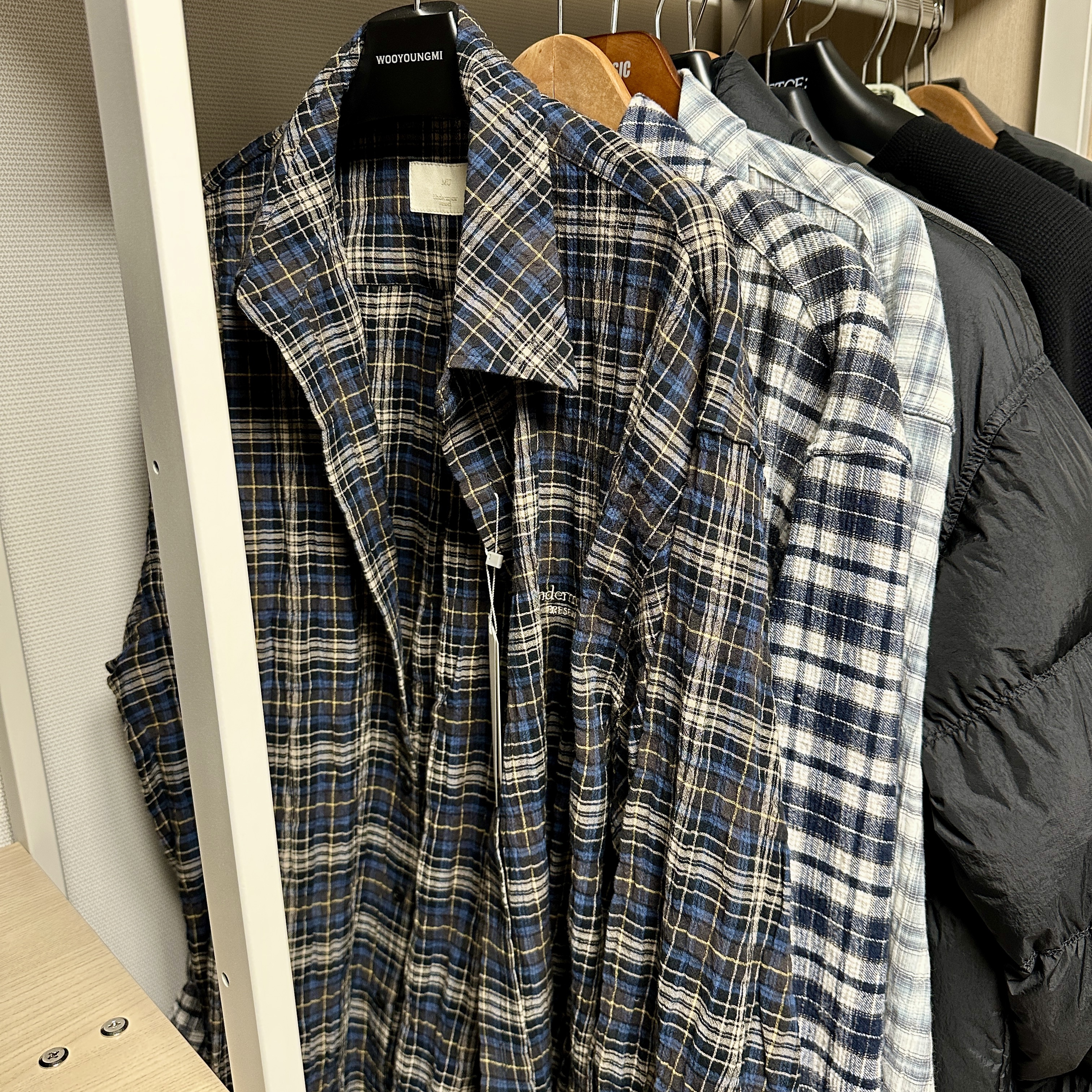 Undermycar Mu.115 Original Logo Basic Long Sleeve Check Shirts Black Navy 착용 스타일