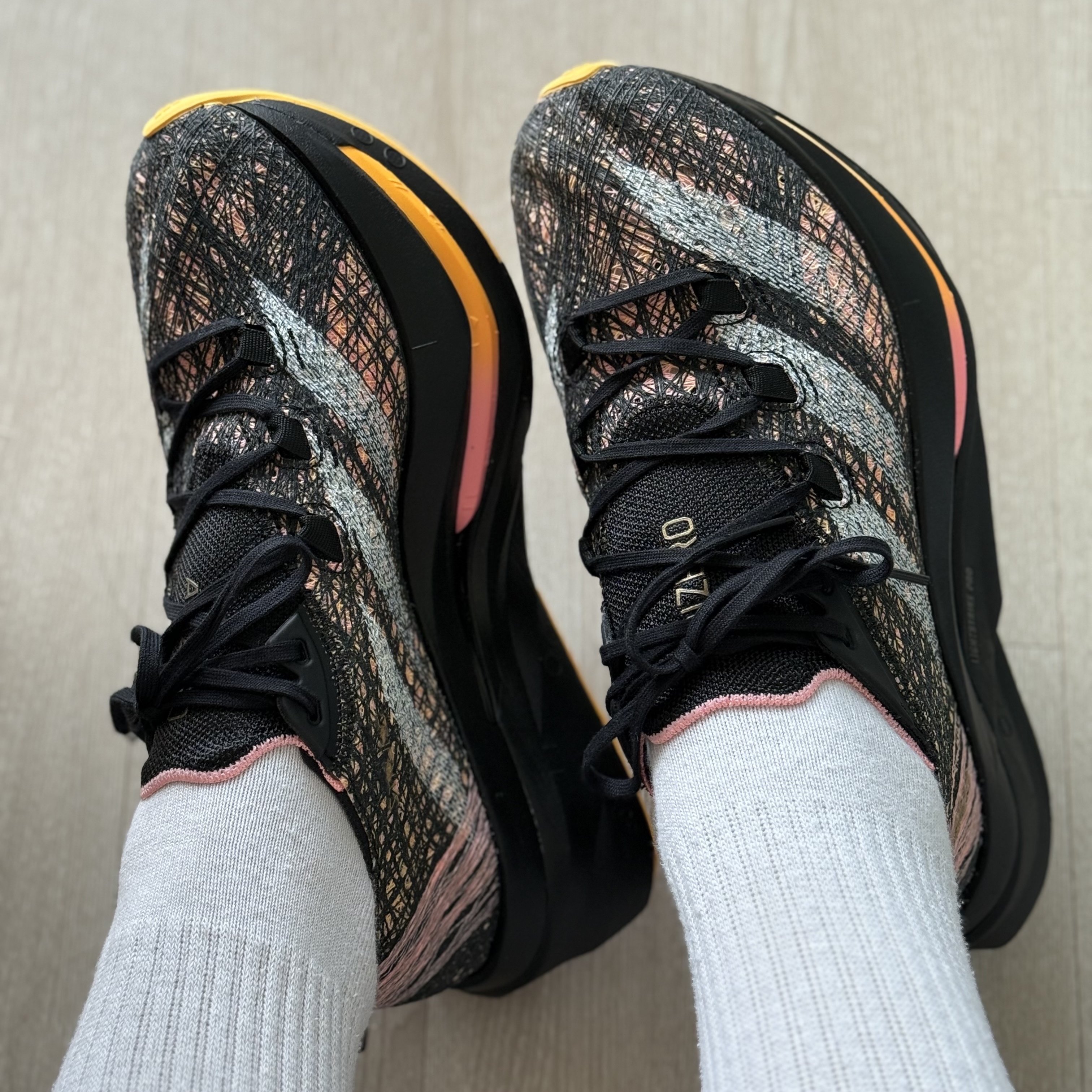 Adidas Adizero Prime X 2 Strung Core Black Zero Metallic Spark 착용 스타일
