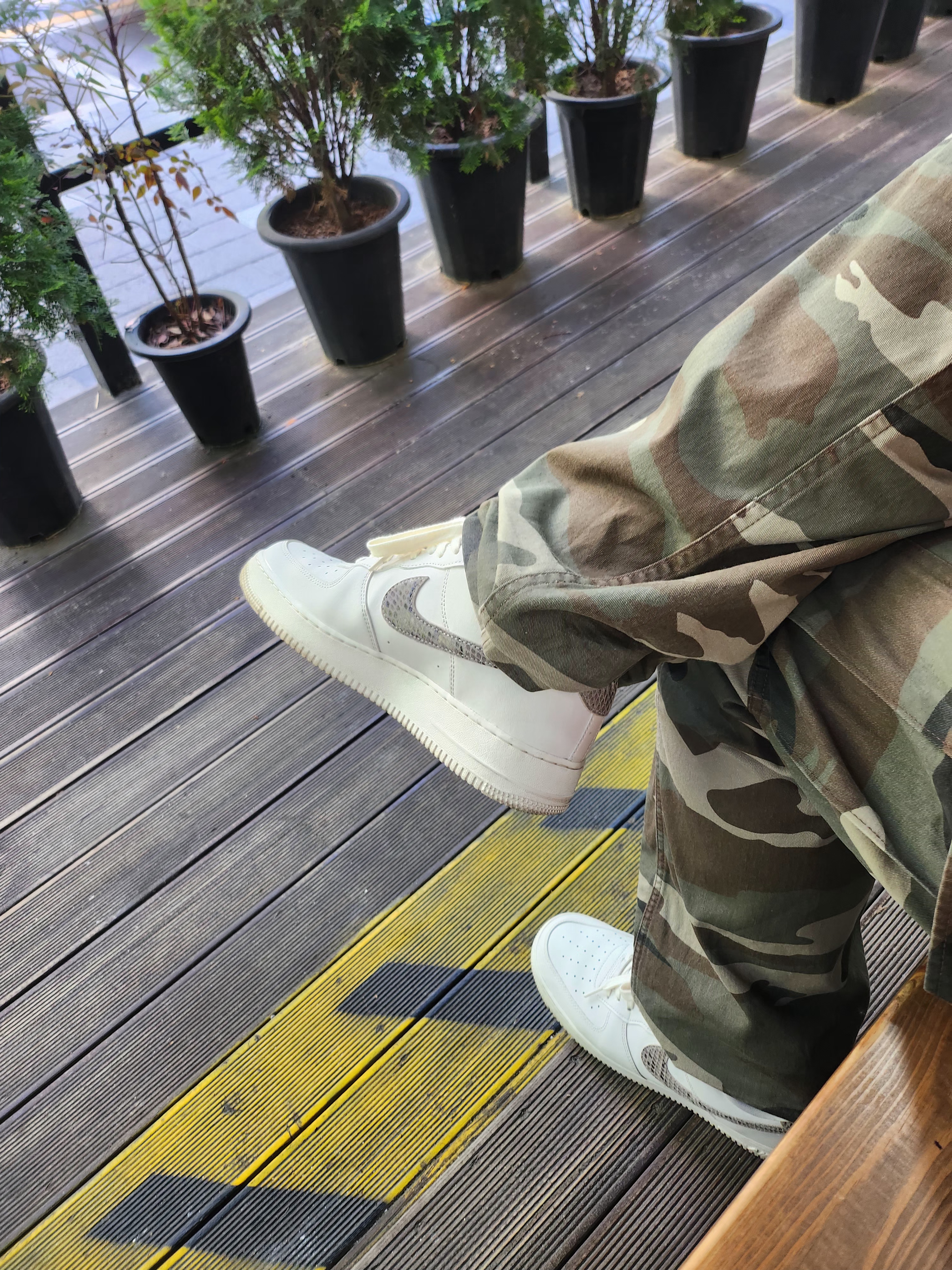 (W) Nike Air Force 1 '07 Phantom Light Iron Ore 착용 스타일 - 3