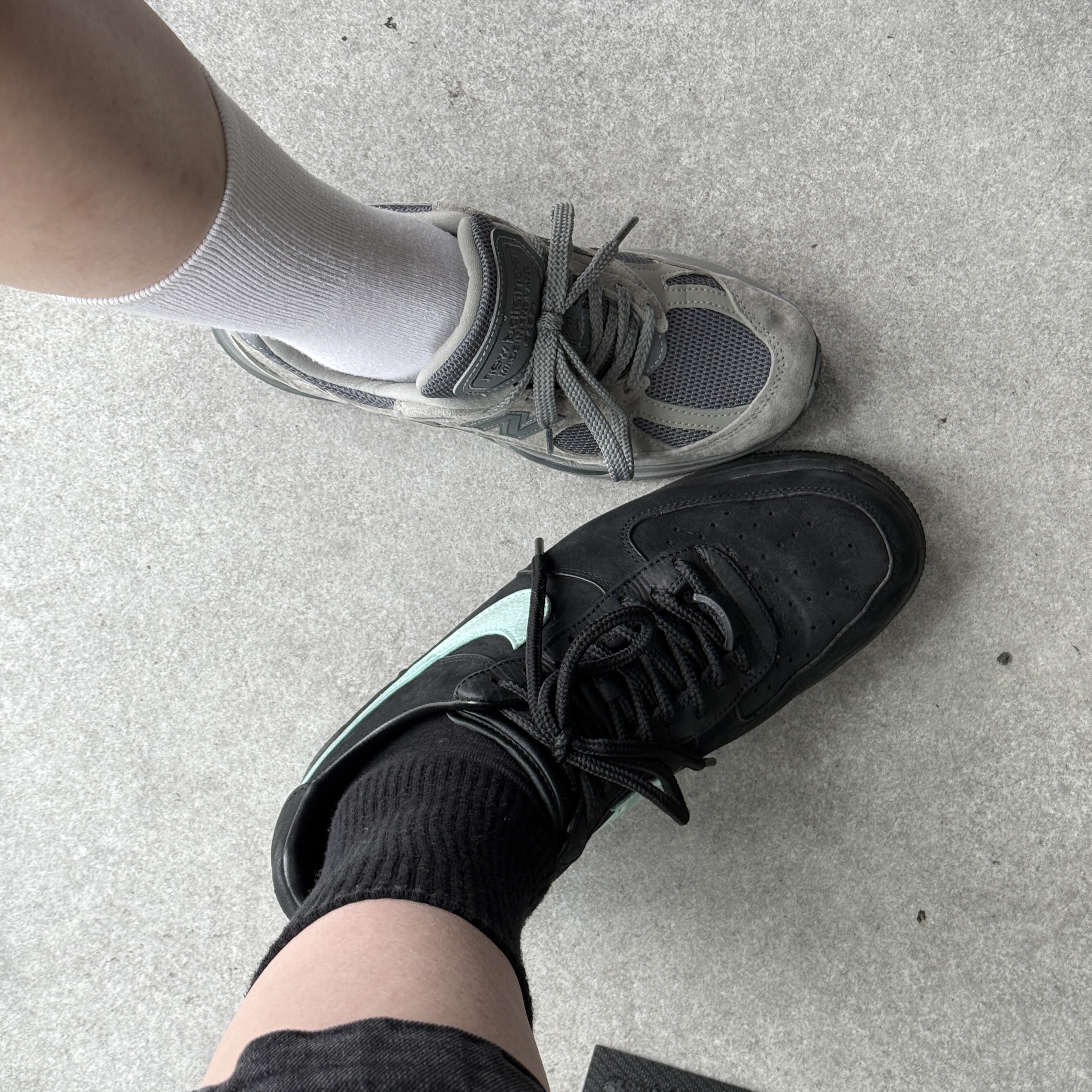 New Balance x Thisisneverthat 991v2 Made in UK Grey, Nike x Tiffany & Co. Air Force 1 Low SP 1837 착용 스타일 - 2