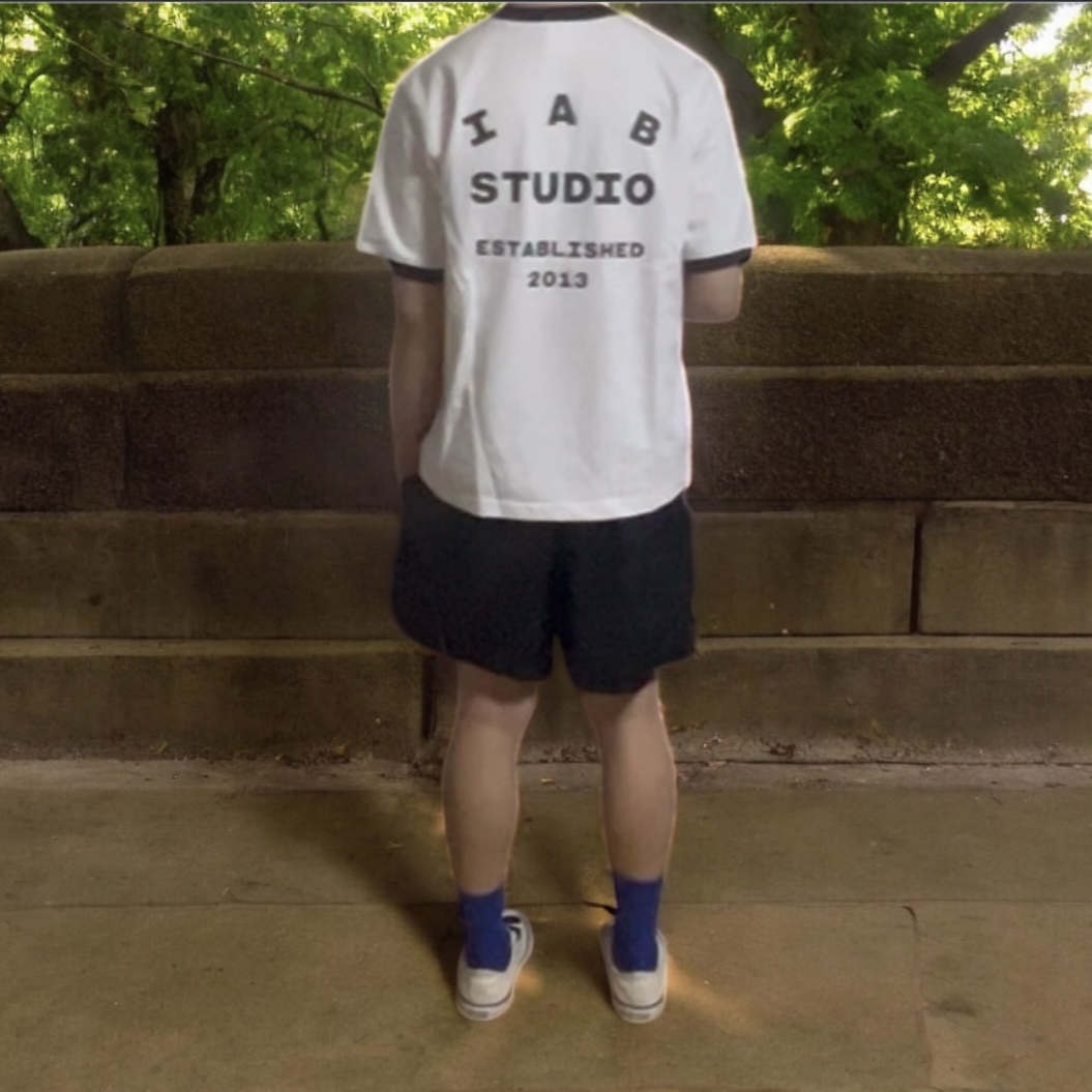 IAB Studio Established T-Shirt White Black 착용 스타일 - 3