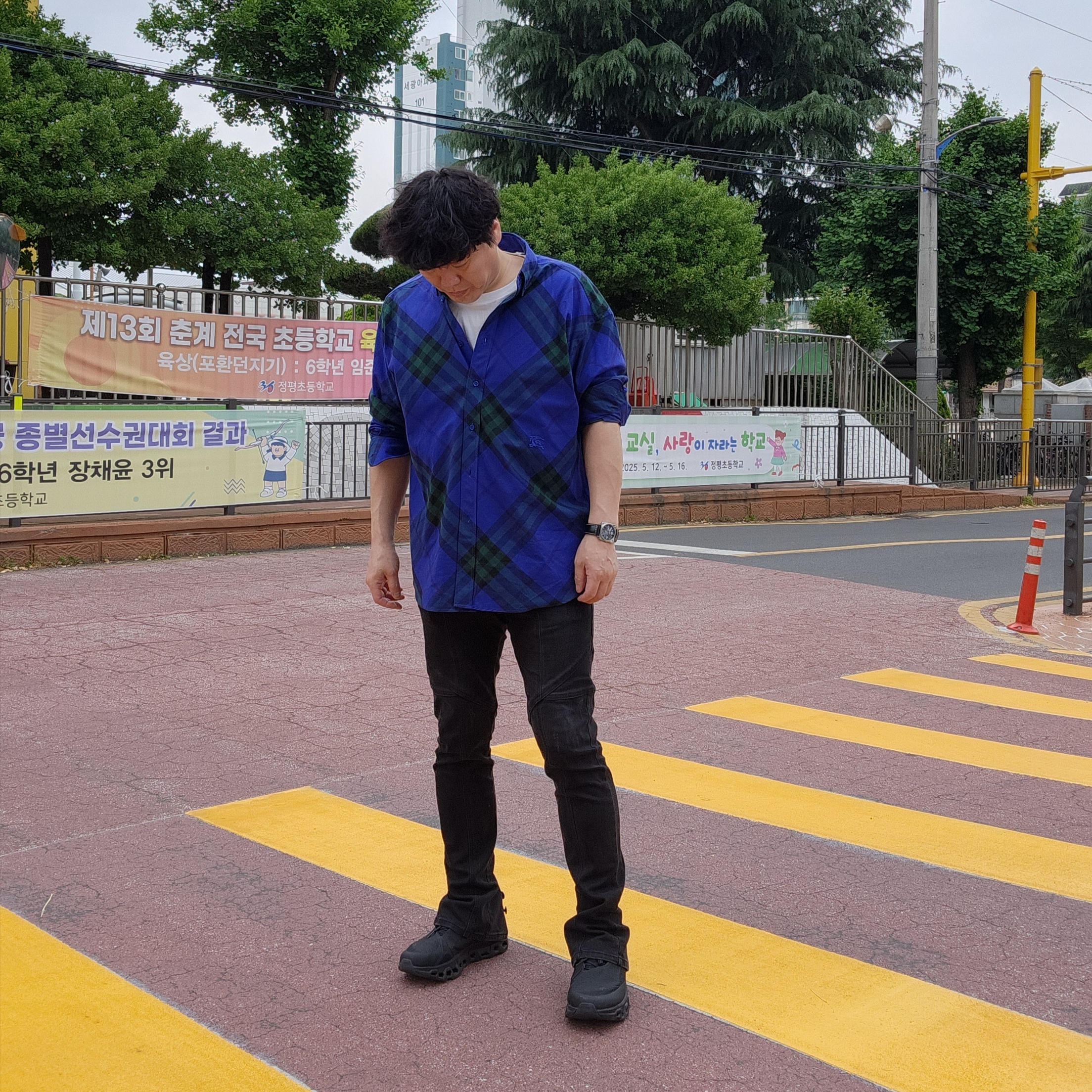 Burberry Check Cotton Shirt Knight, On Running x Post Archive Faction (Paf) Cloudmonster 2 Black Magnet 착용 스타일
